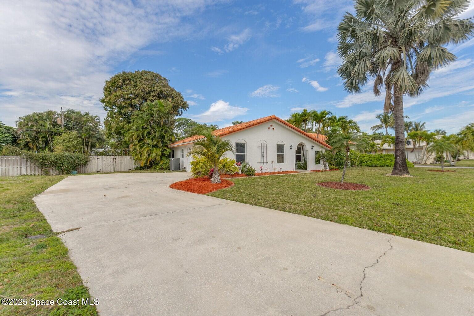 300 S Palm Avenue