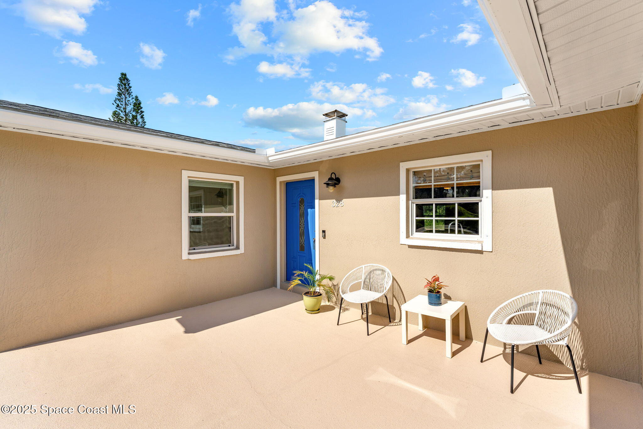 328 Magnolia Avenue