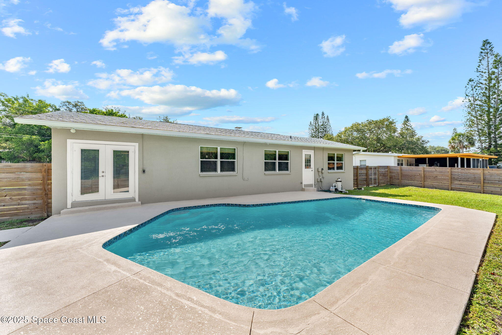 328 Magnolia Avenue