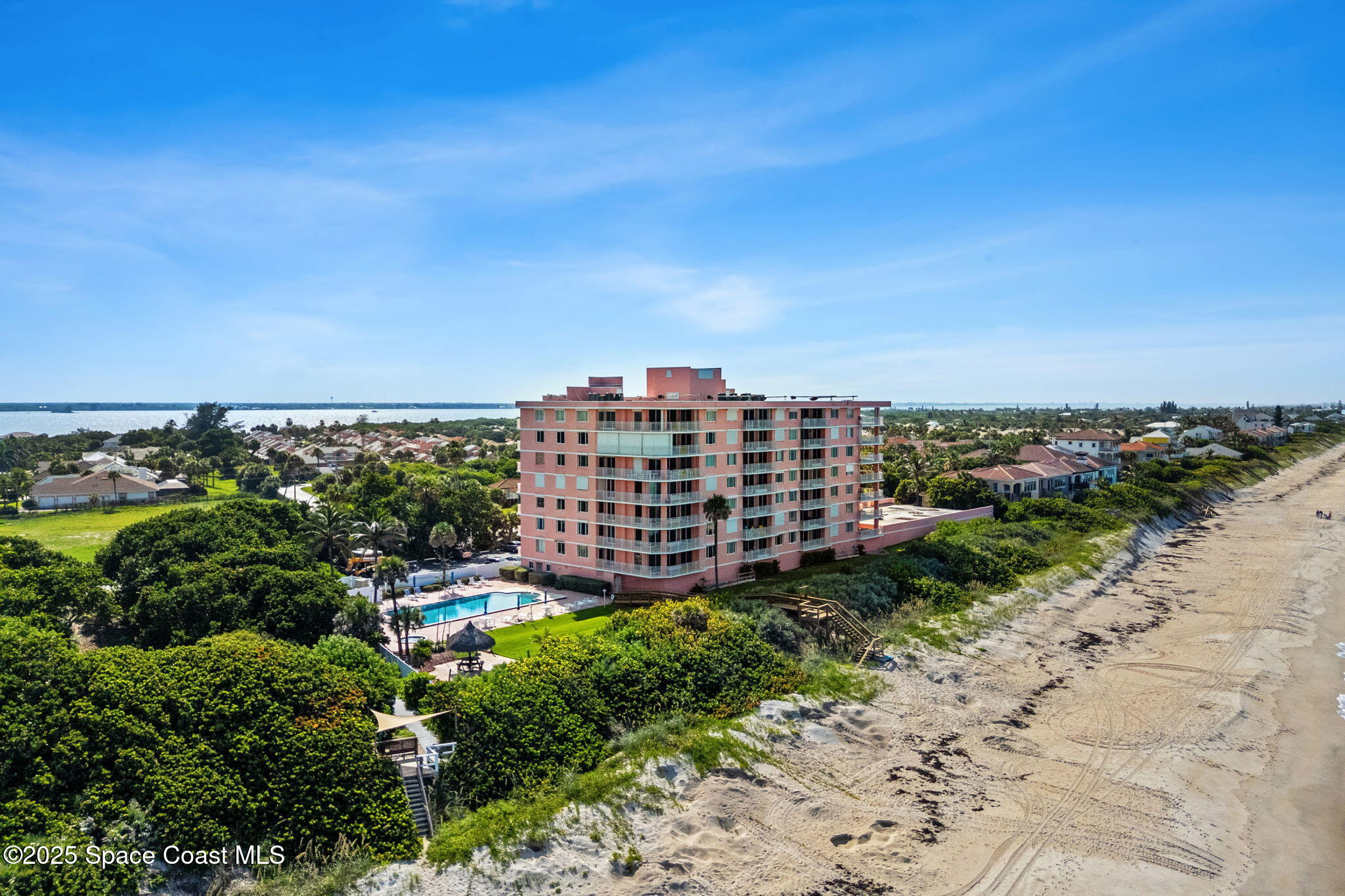 5635 Highway A1a, A802