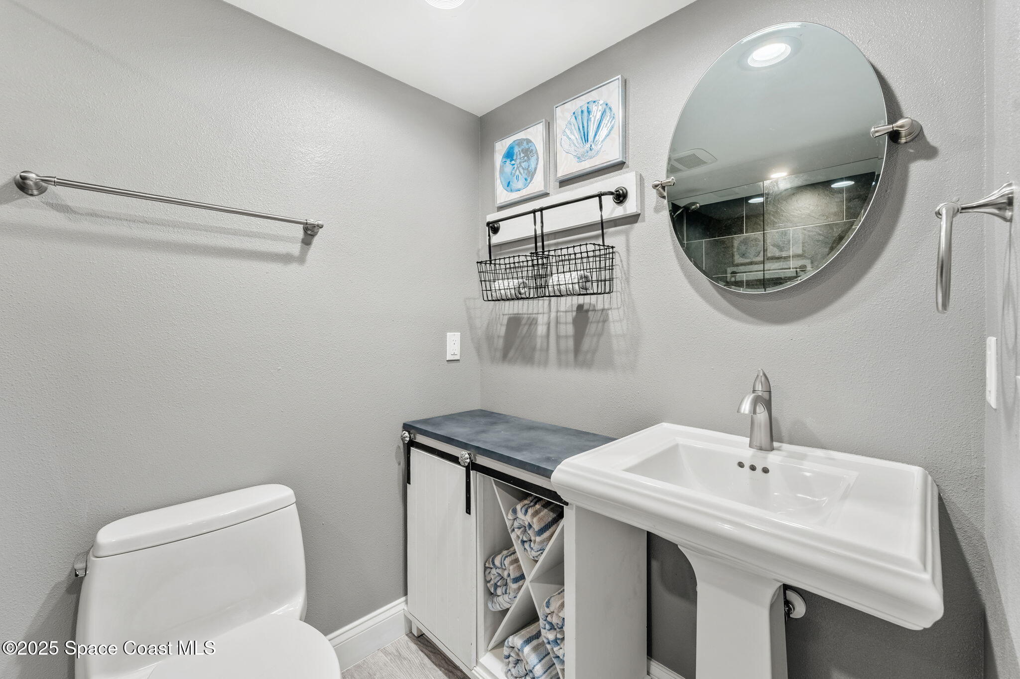 5635 Highway A1a, A802
