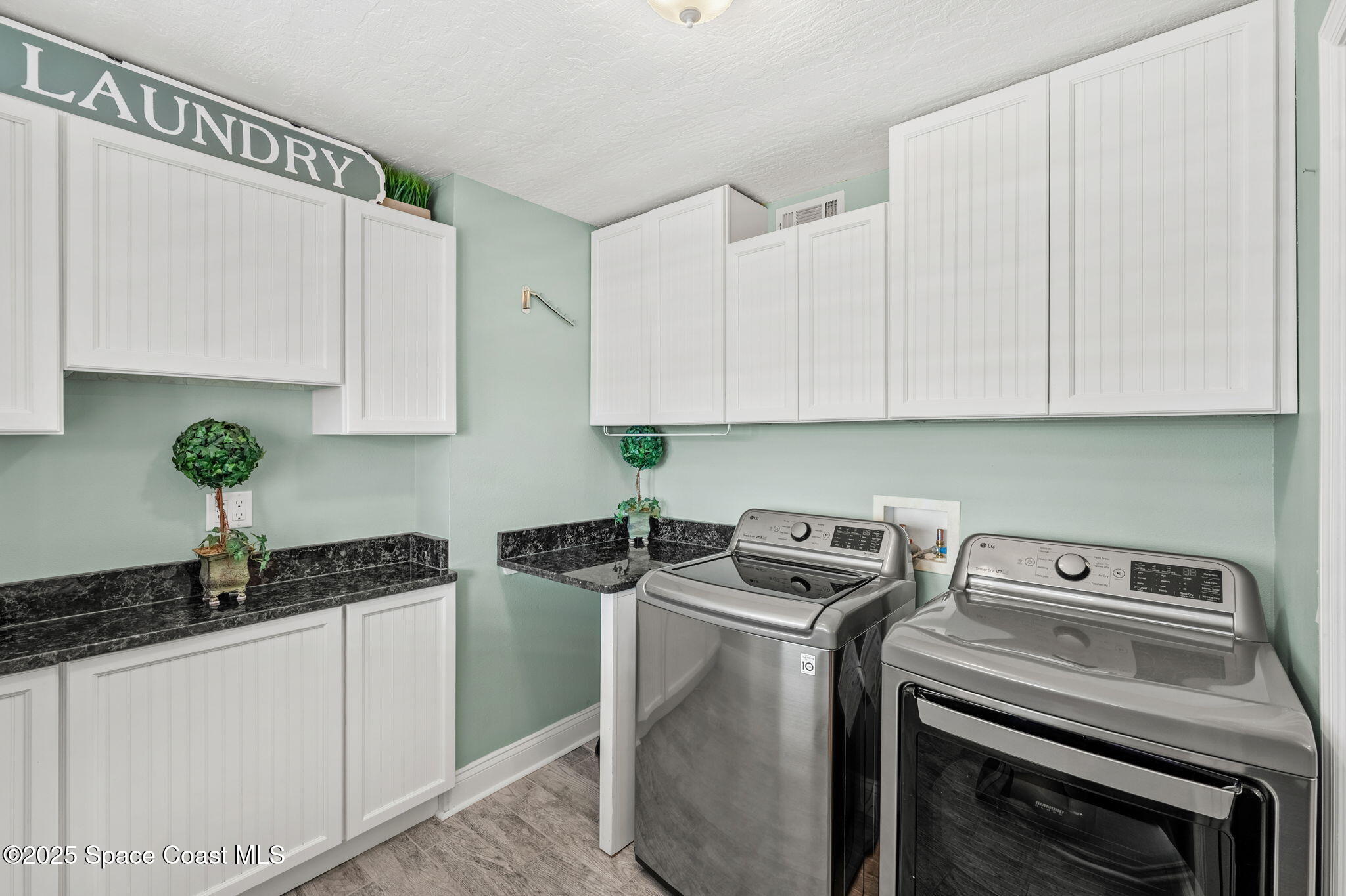 5635 Highway A1a, A802