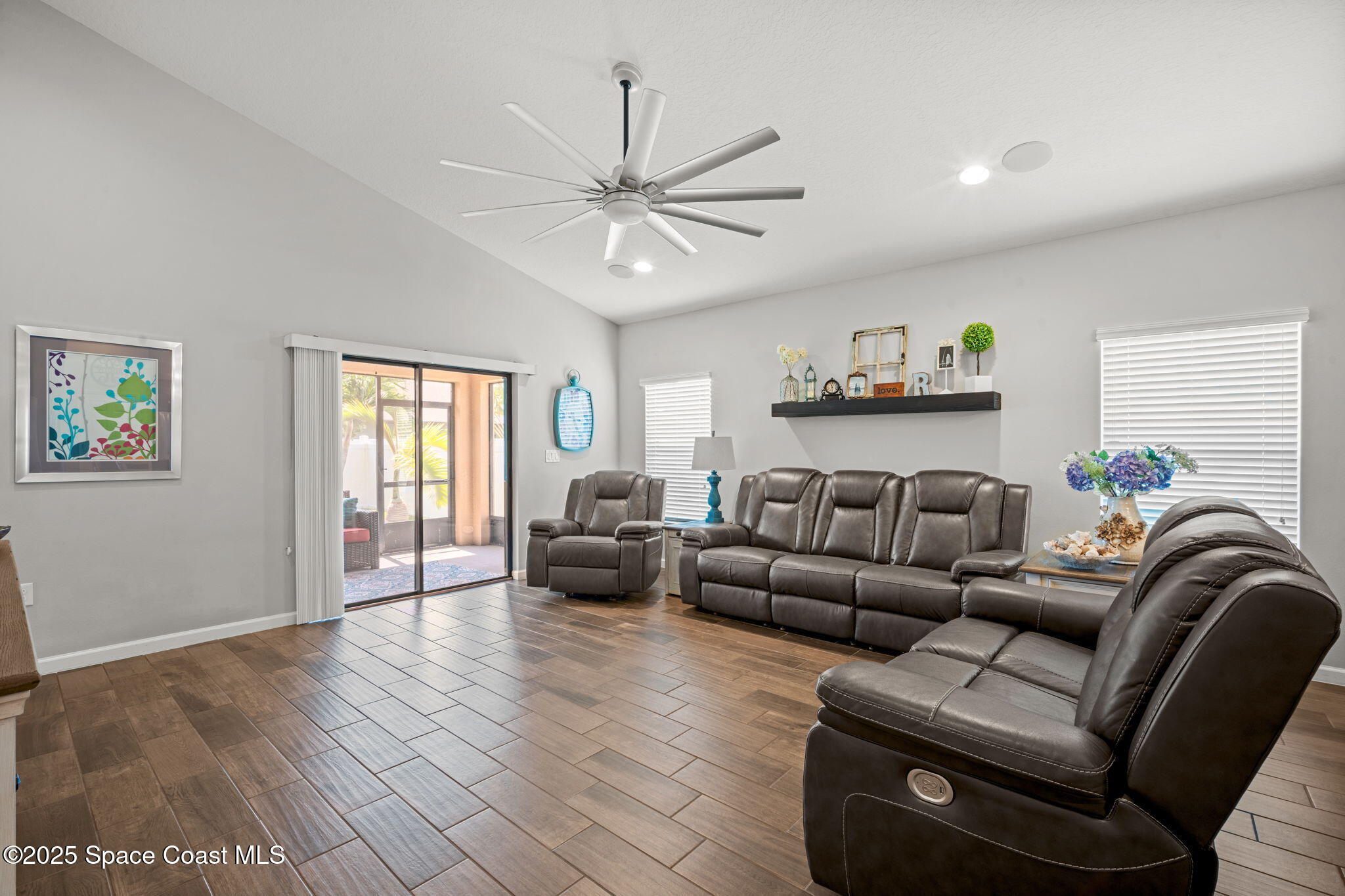 1586 Fuji Drive