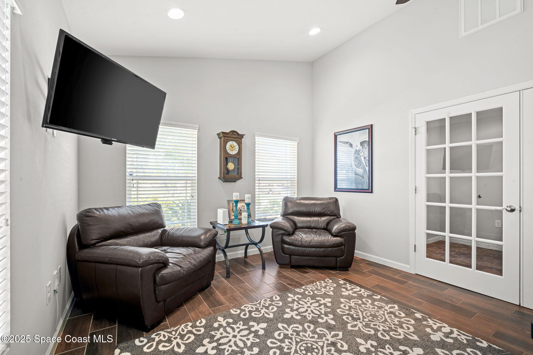 1586 Fuji Drive