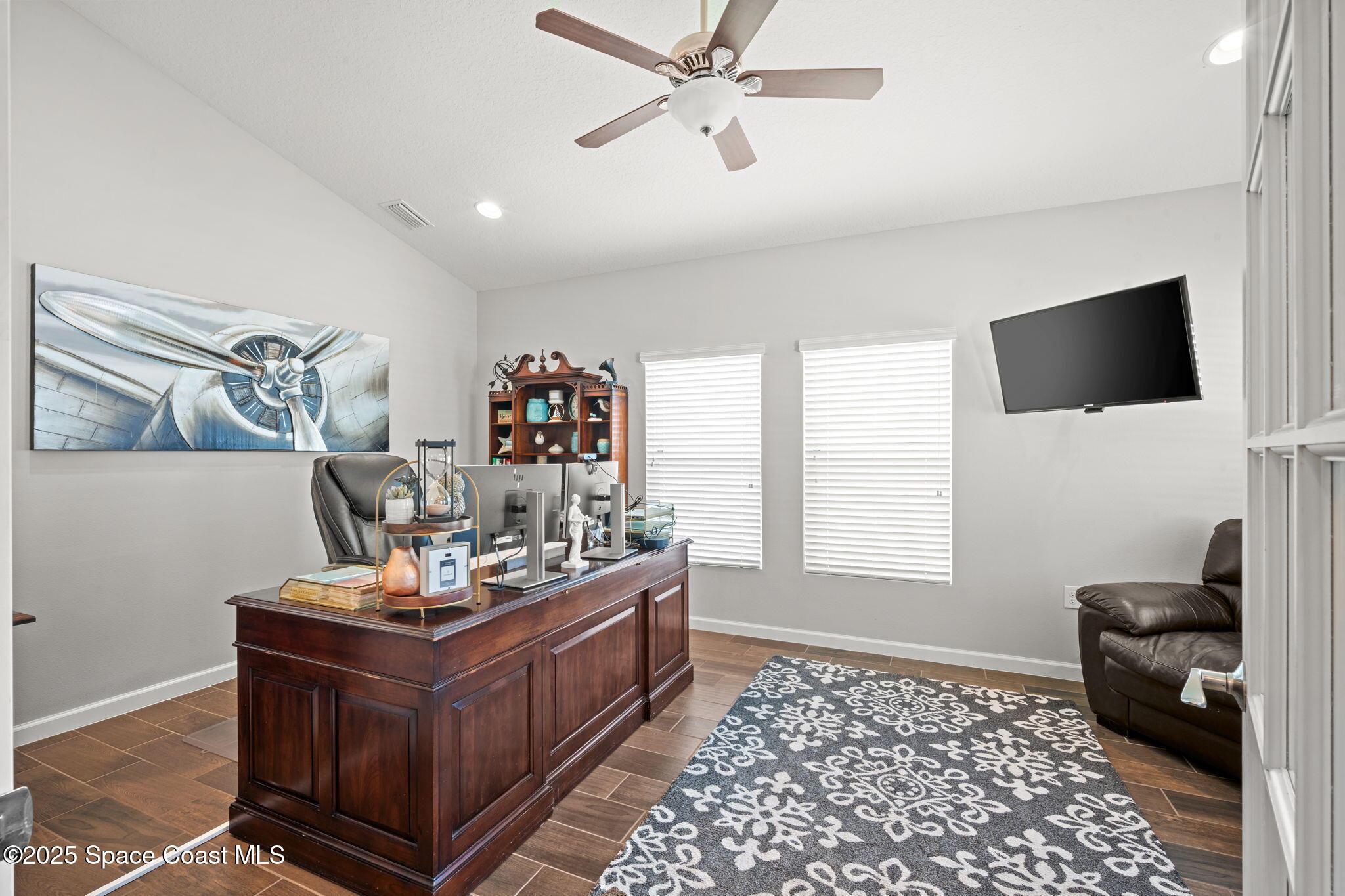 1586 Fuji Drive