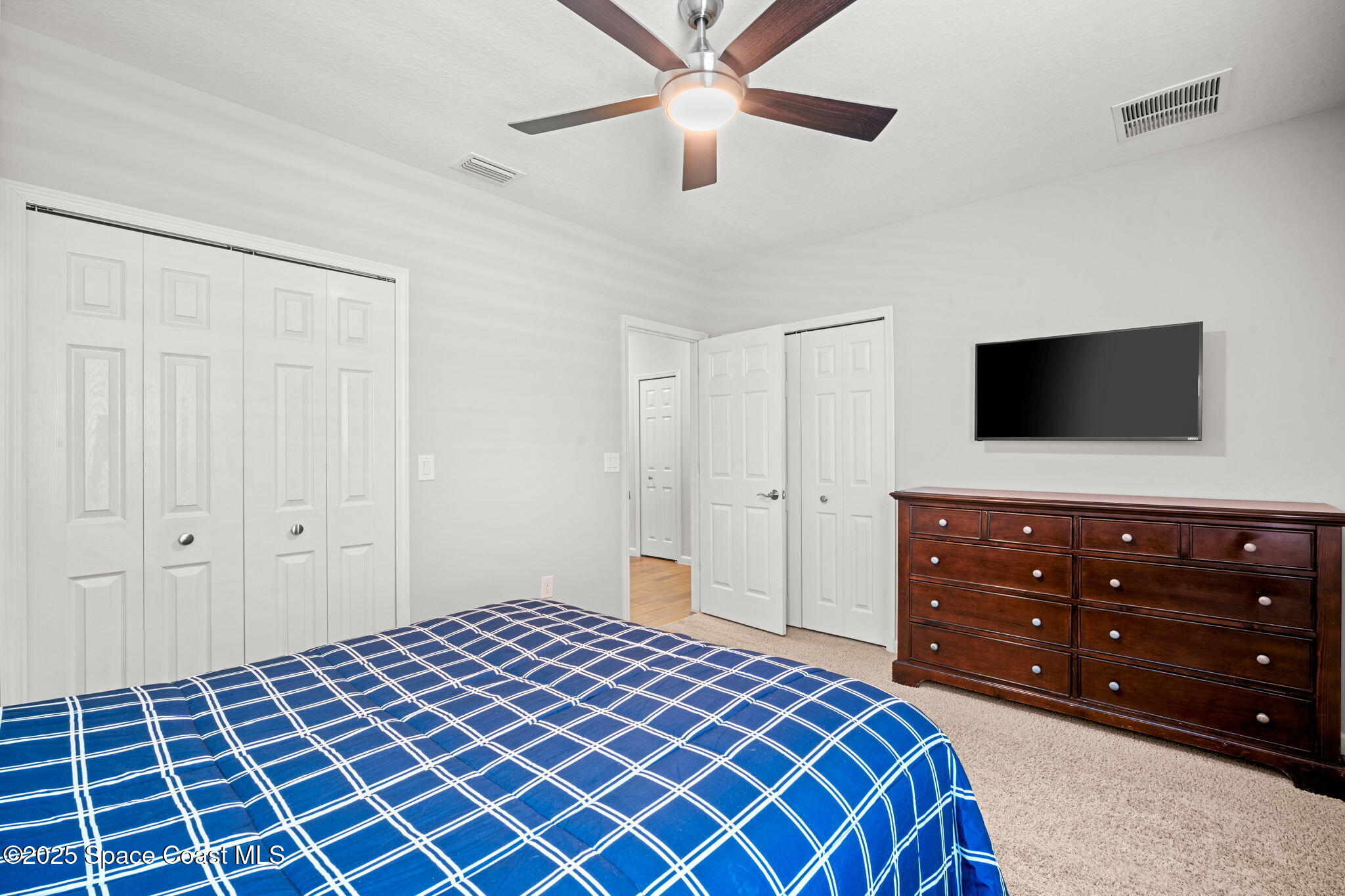 1586 Fuji Drive