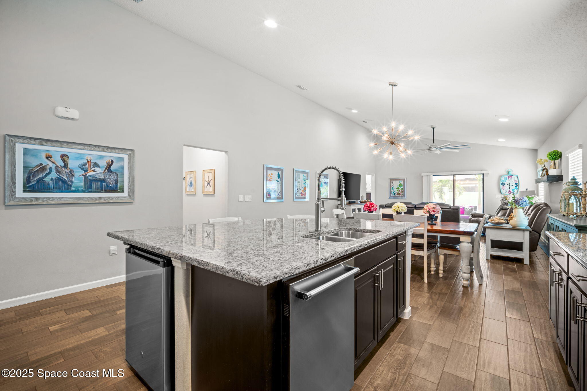 1586 Fuji Drive
