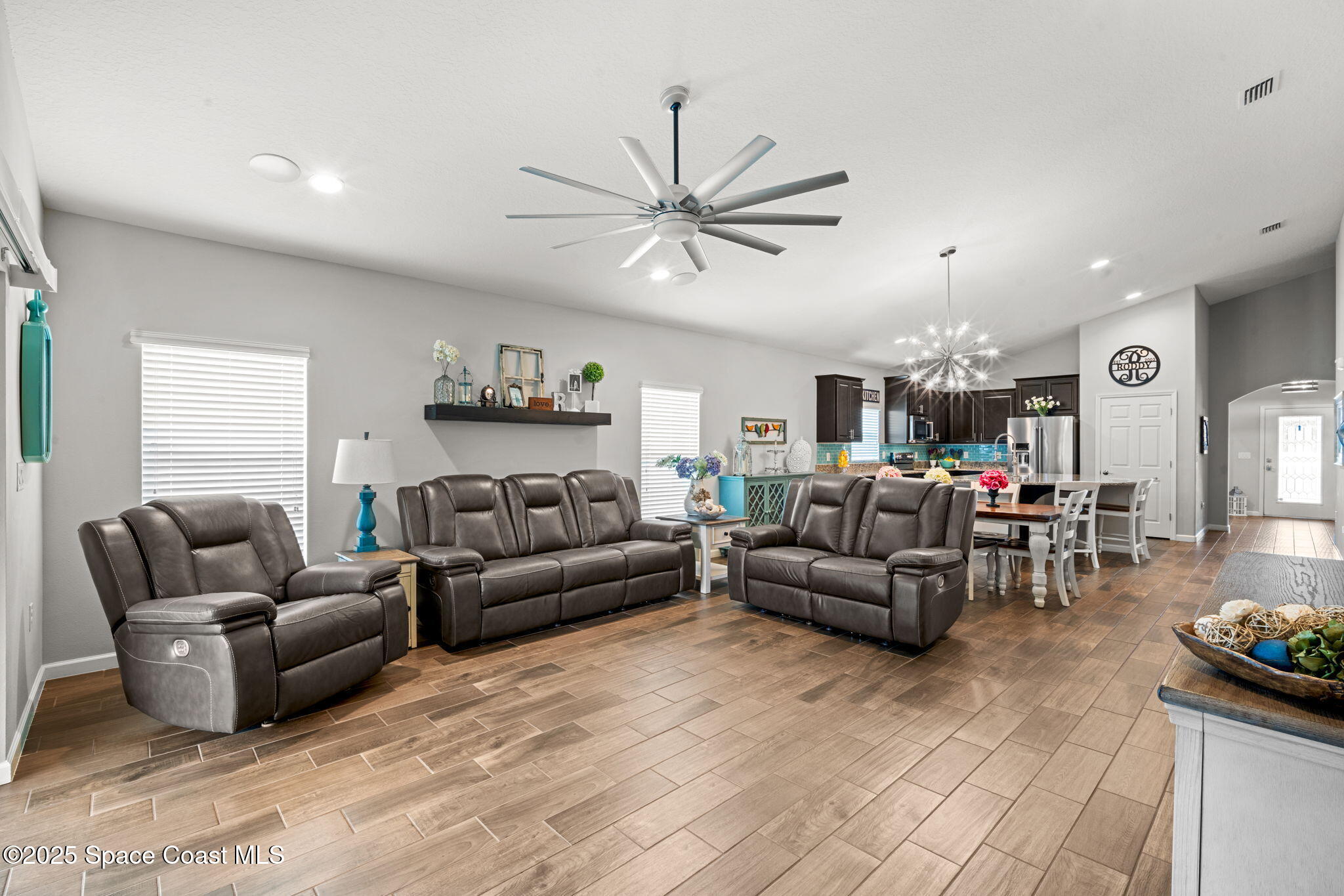 1586 Fuji Drive