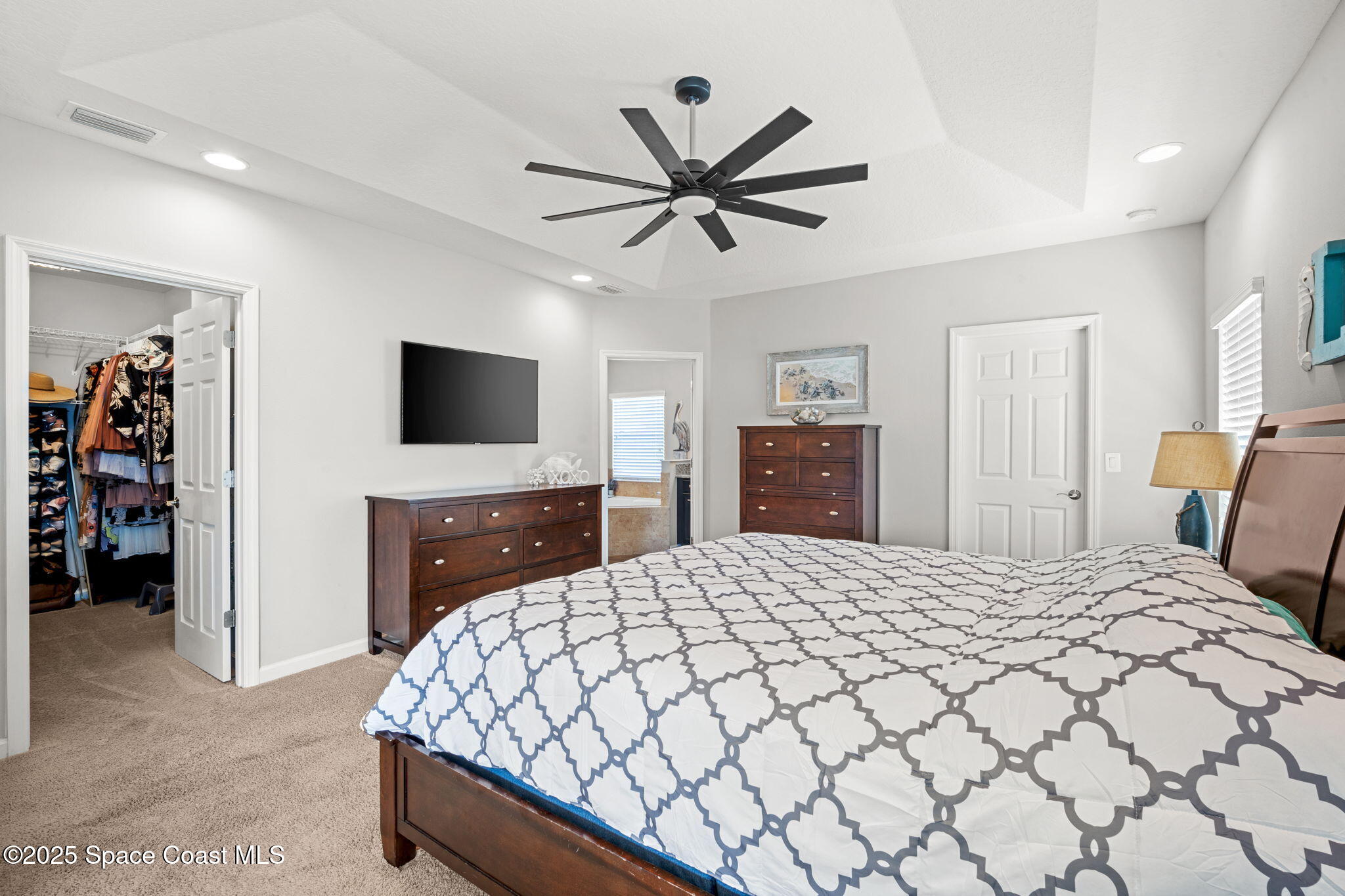 1586 Fuji Drive