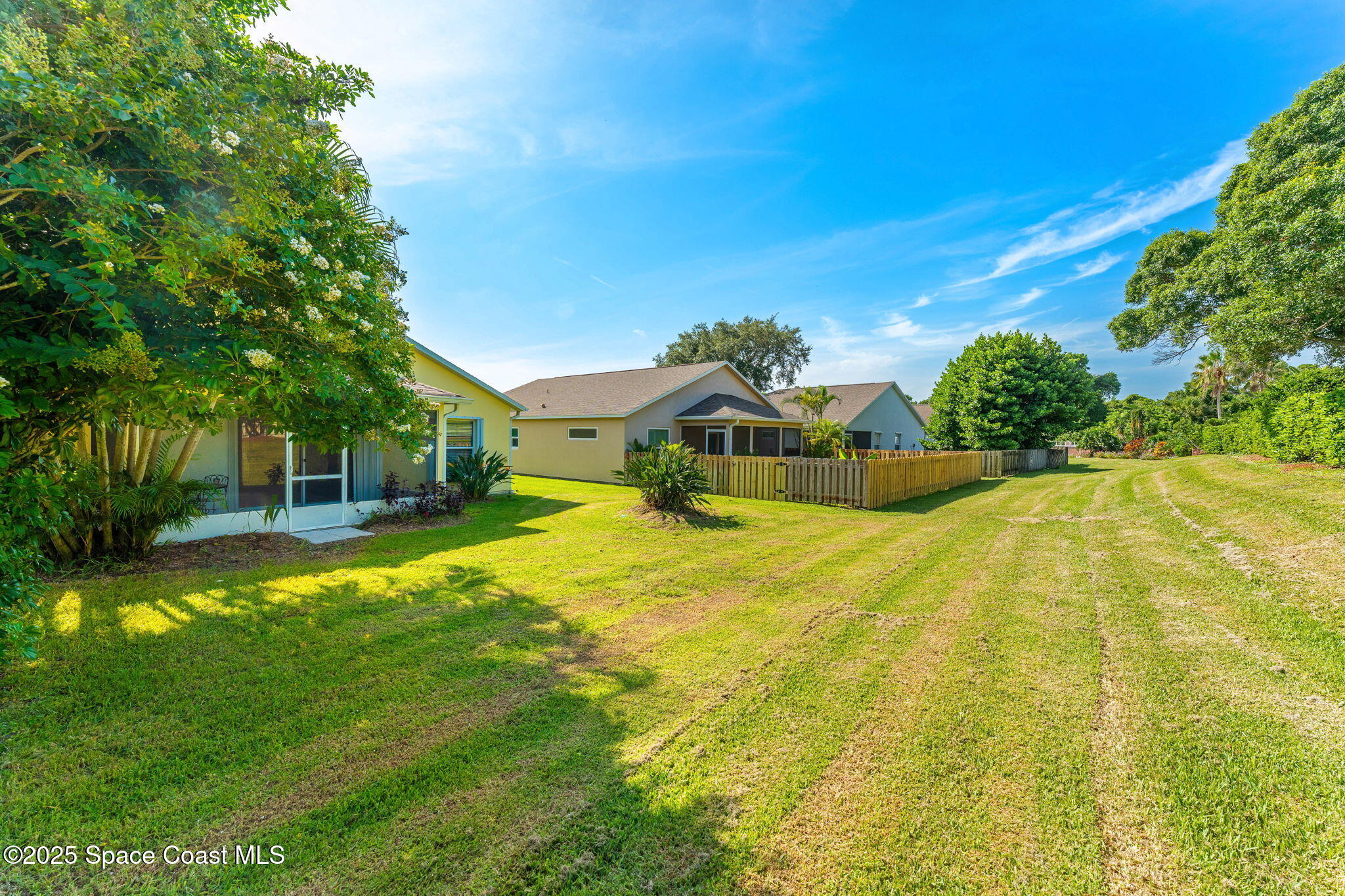 926 Pine Creek Circle NE