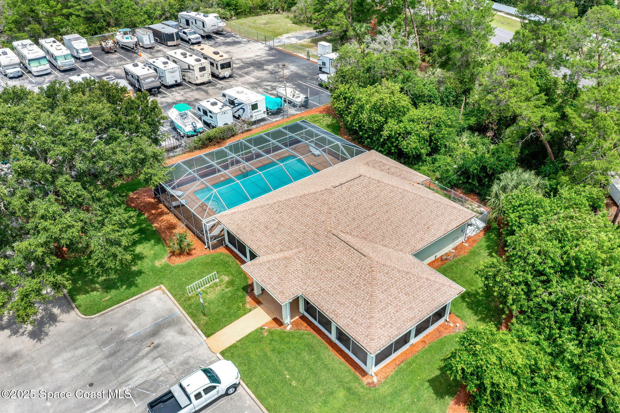926 Pine Creek Circle NE