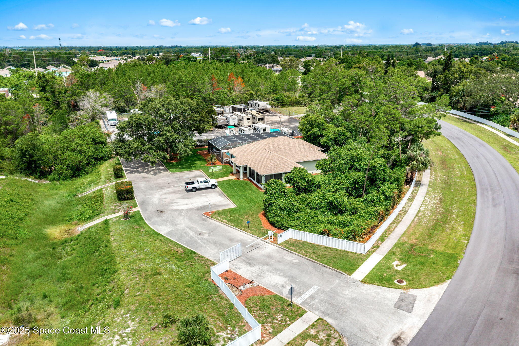 926 Pine Creek Circle NE