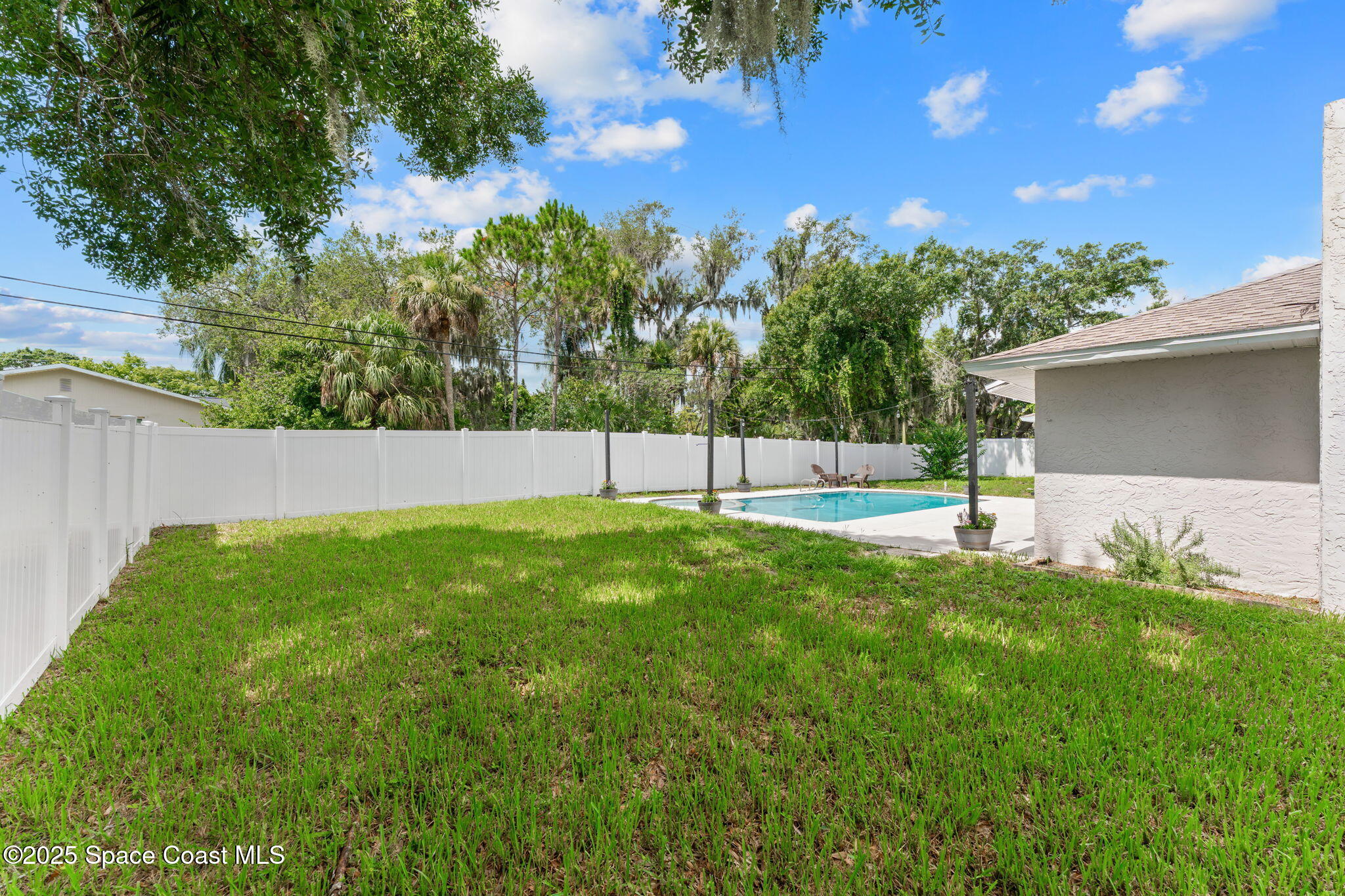 1119 Manatee Drive