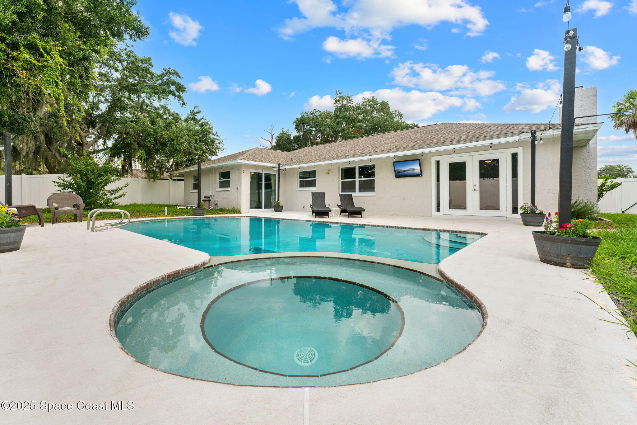 1119 Manatee Drive