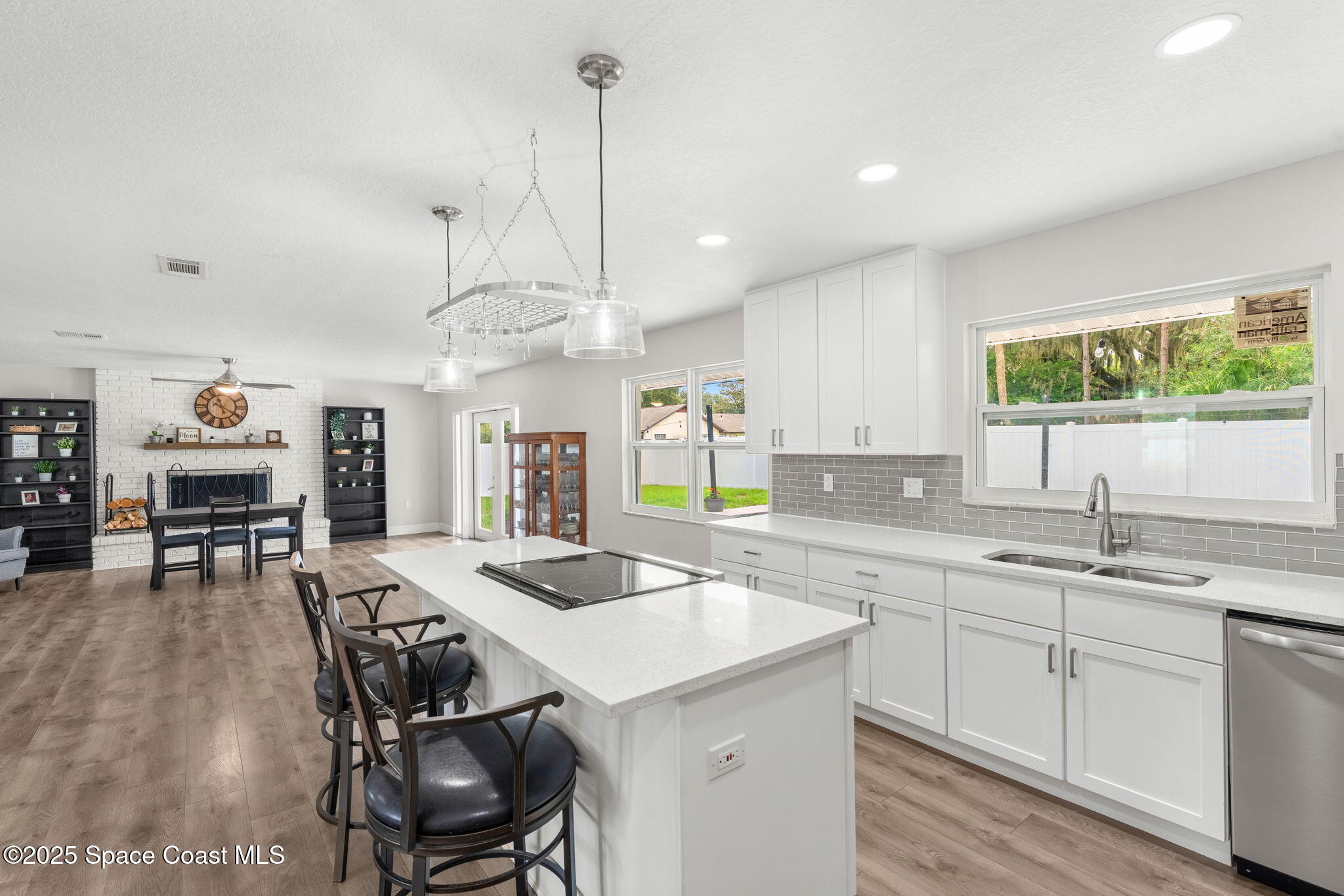 1119 Manatee Drive