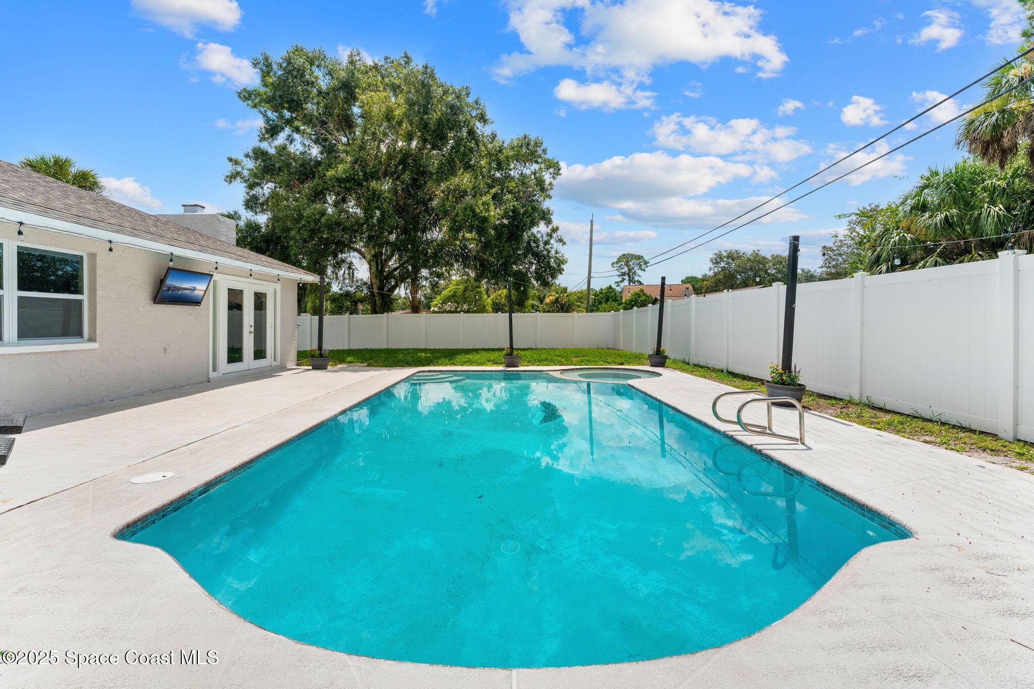 1119 Manatee Drive