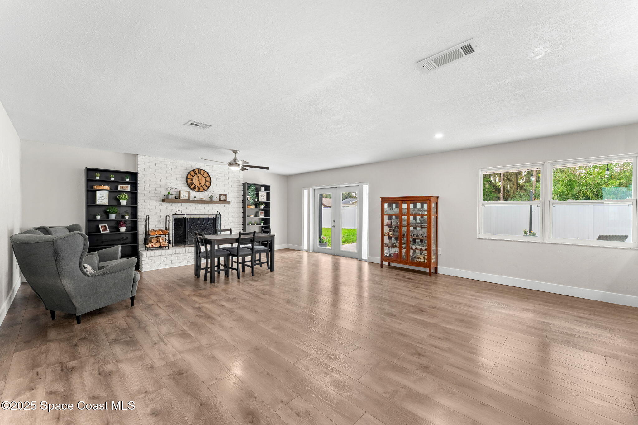1119 Manatee Drive