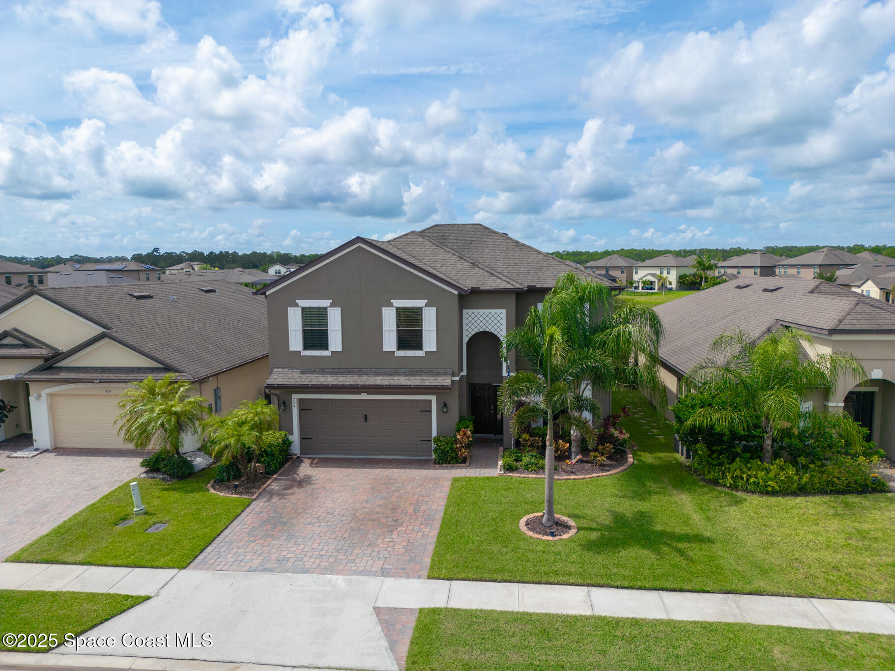 739 Fiddleleaf Circle