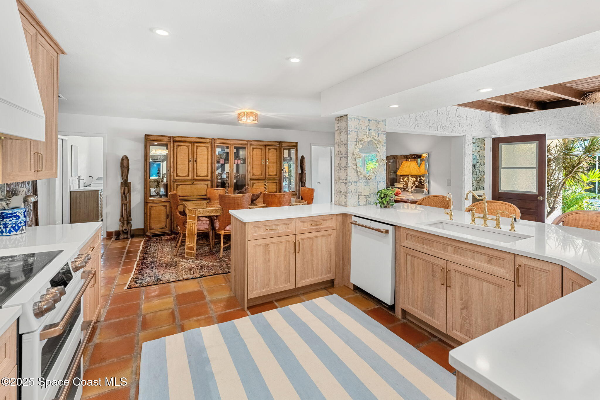 445 Desoto Parkway