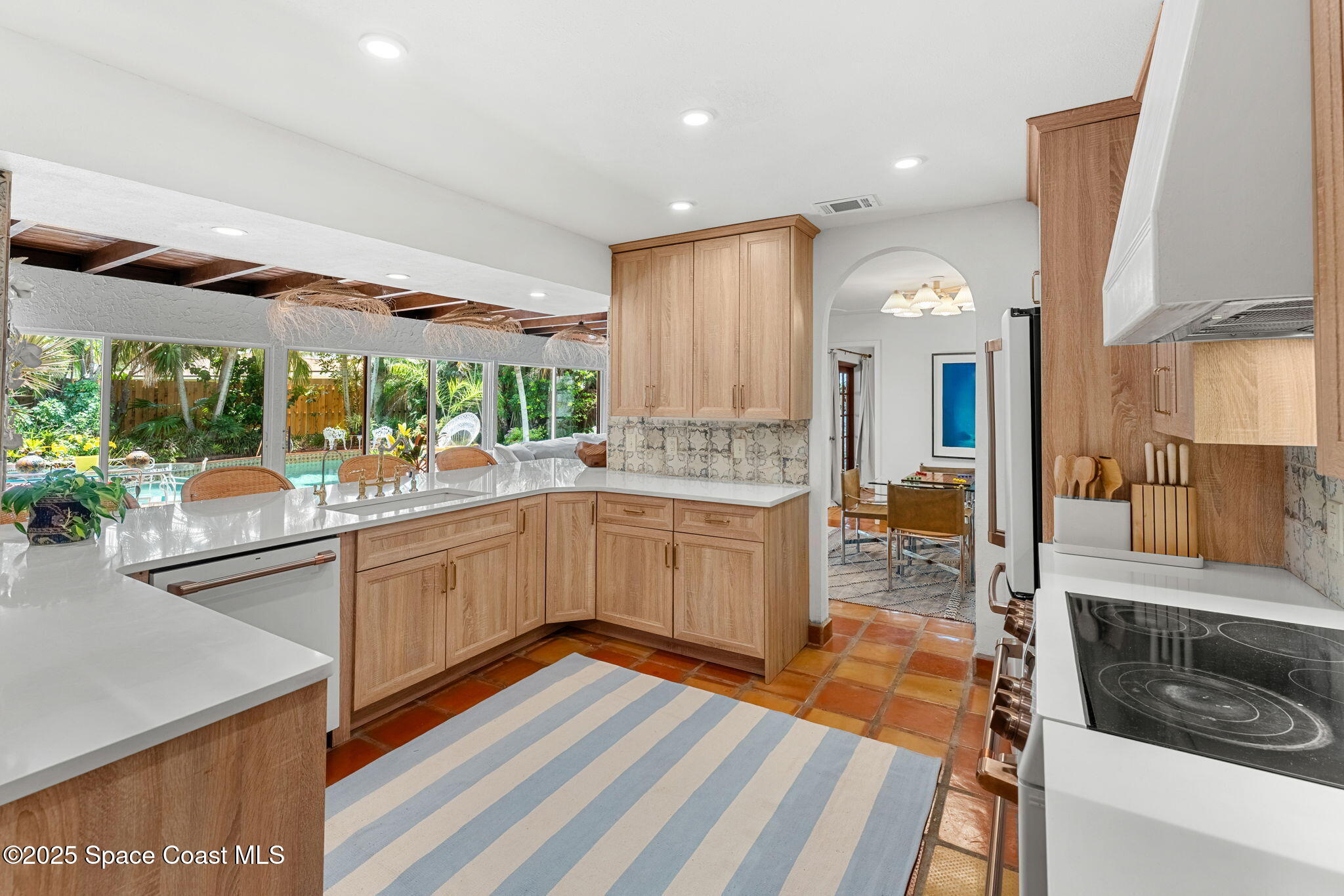 445 Desoto Parkway