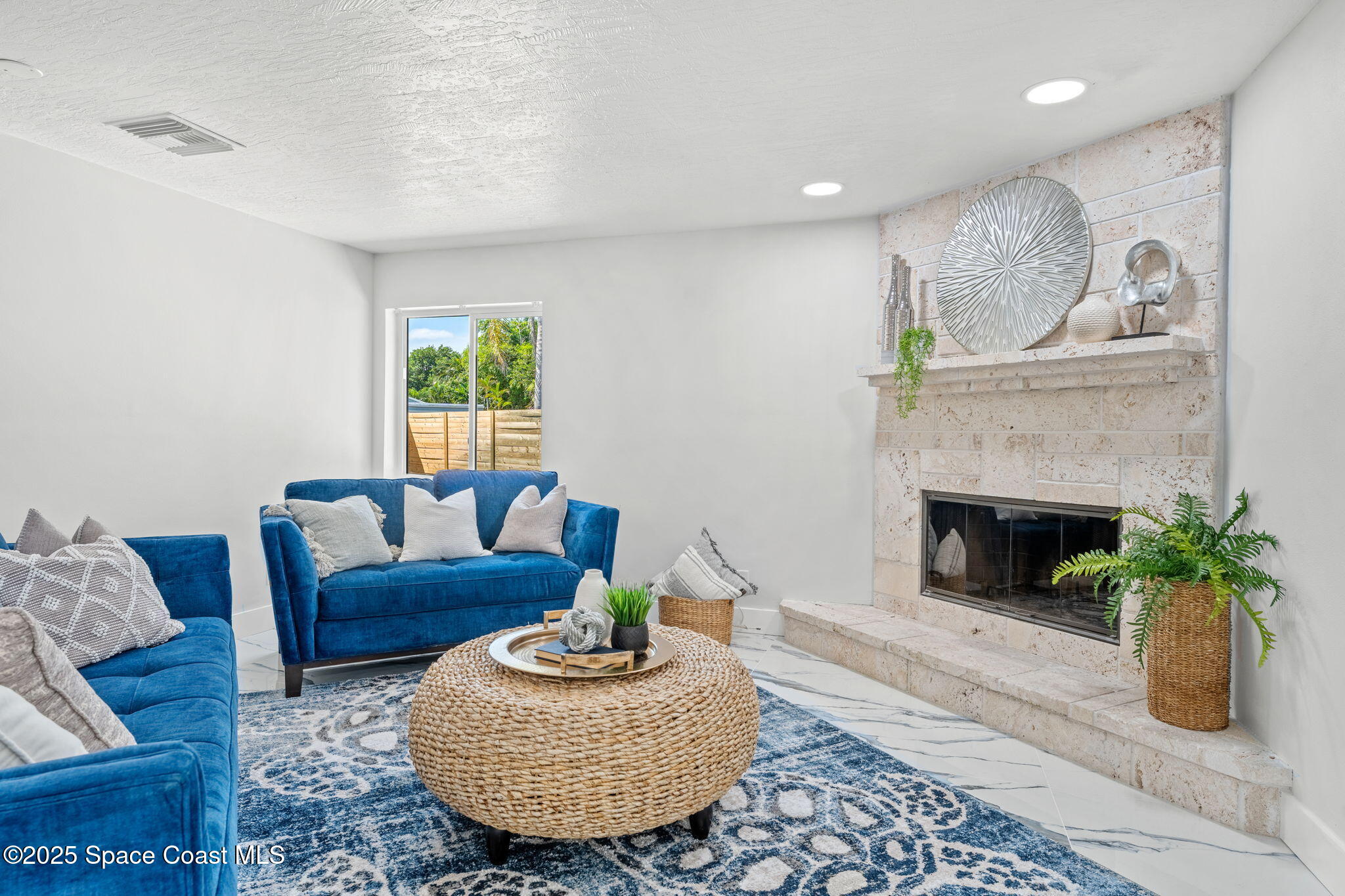 398 Riverview Lane