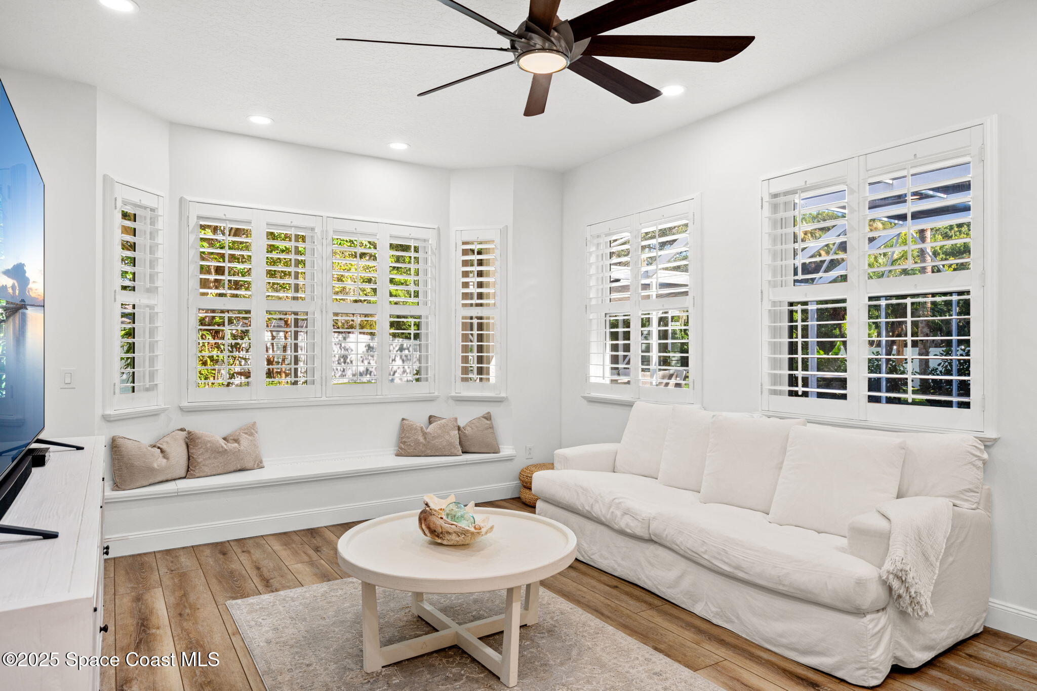 2115 River Oaks Court