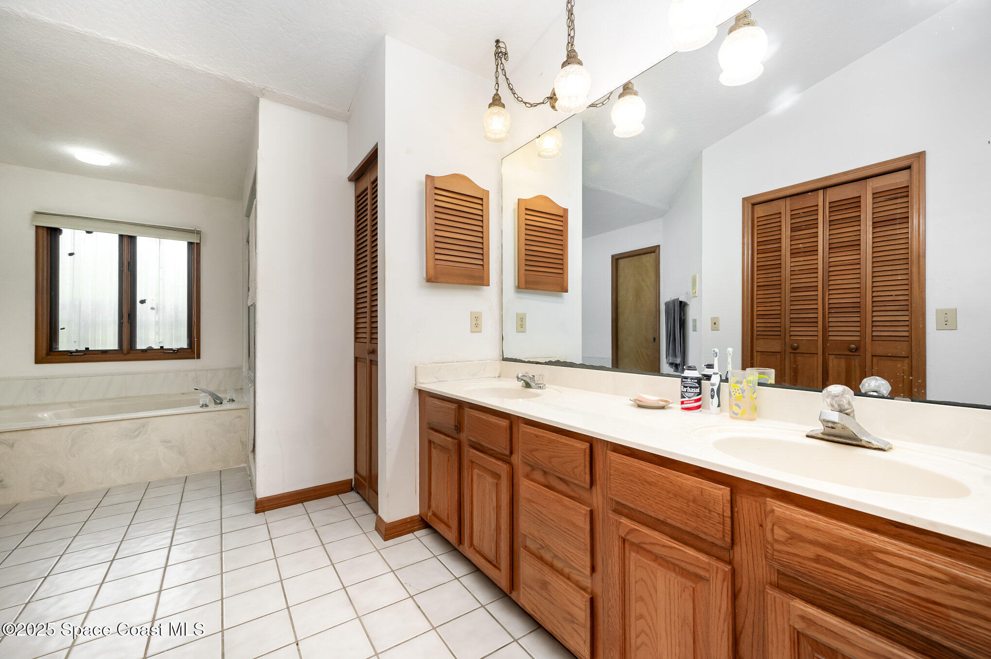 4625 Hidden Lakes Place