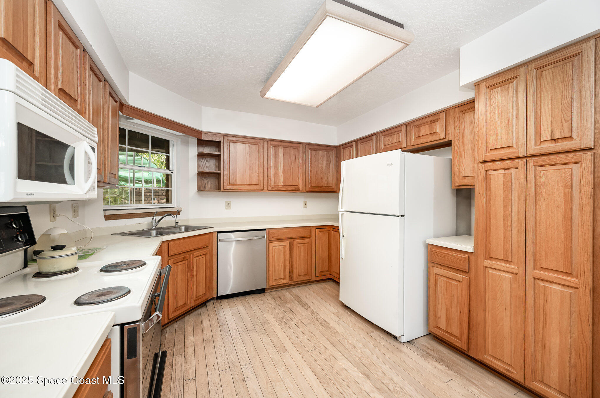 4625 Hidden Lakes Place