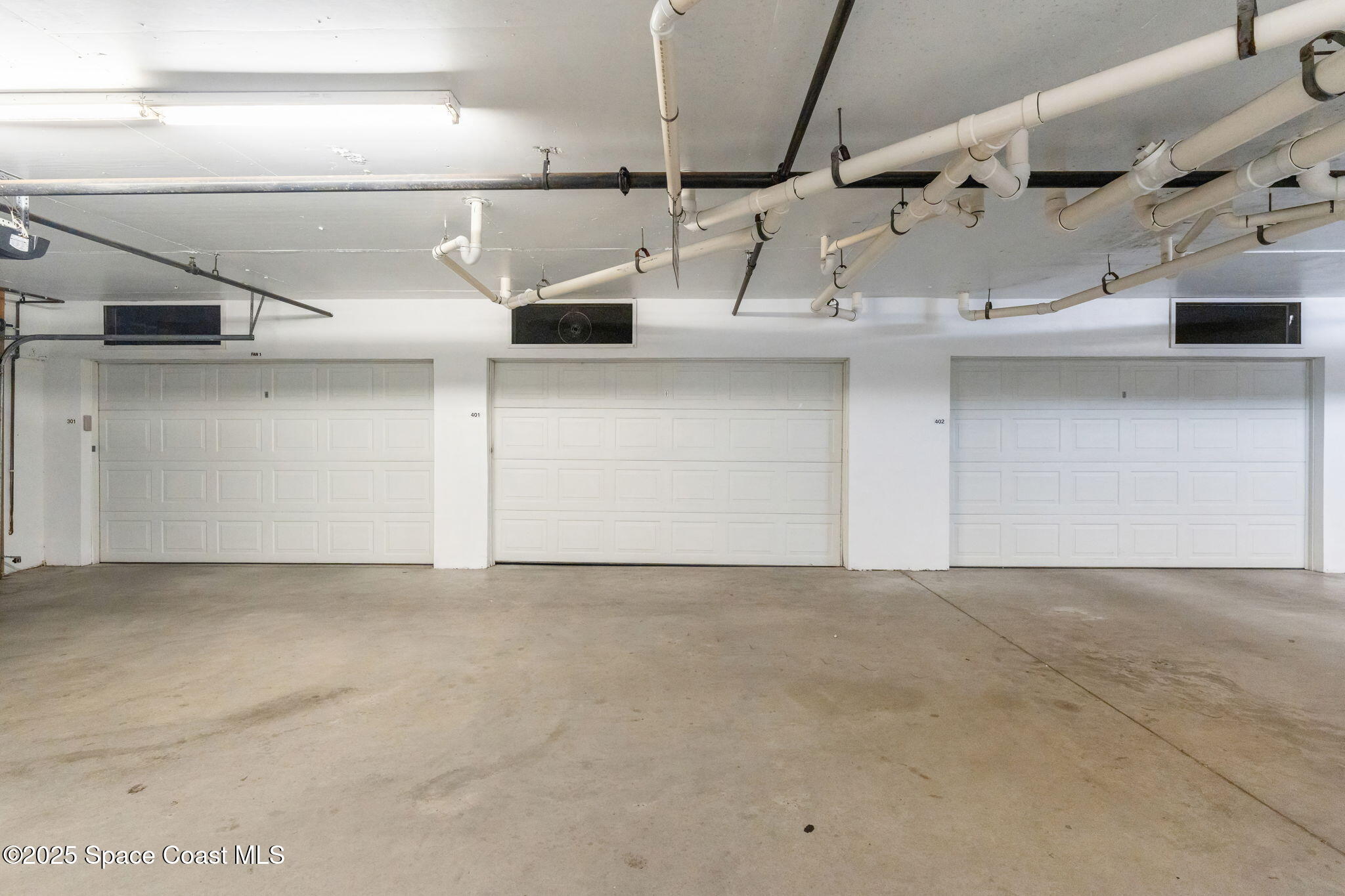 8931 Lake Drive, 401