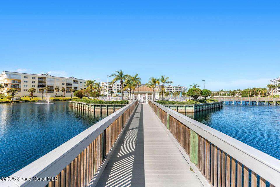 8931 Lake Drive, 401