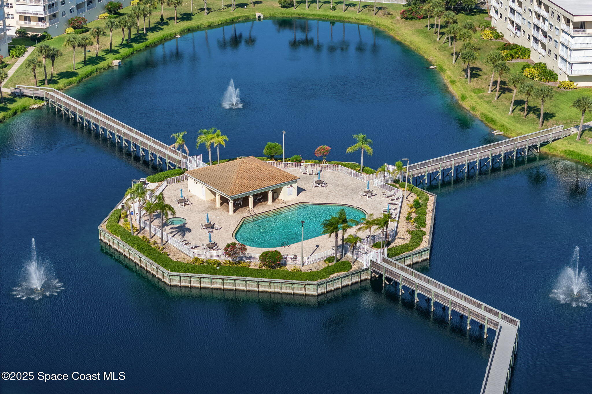 8931 Lake Drive, 401