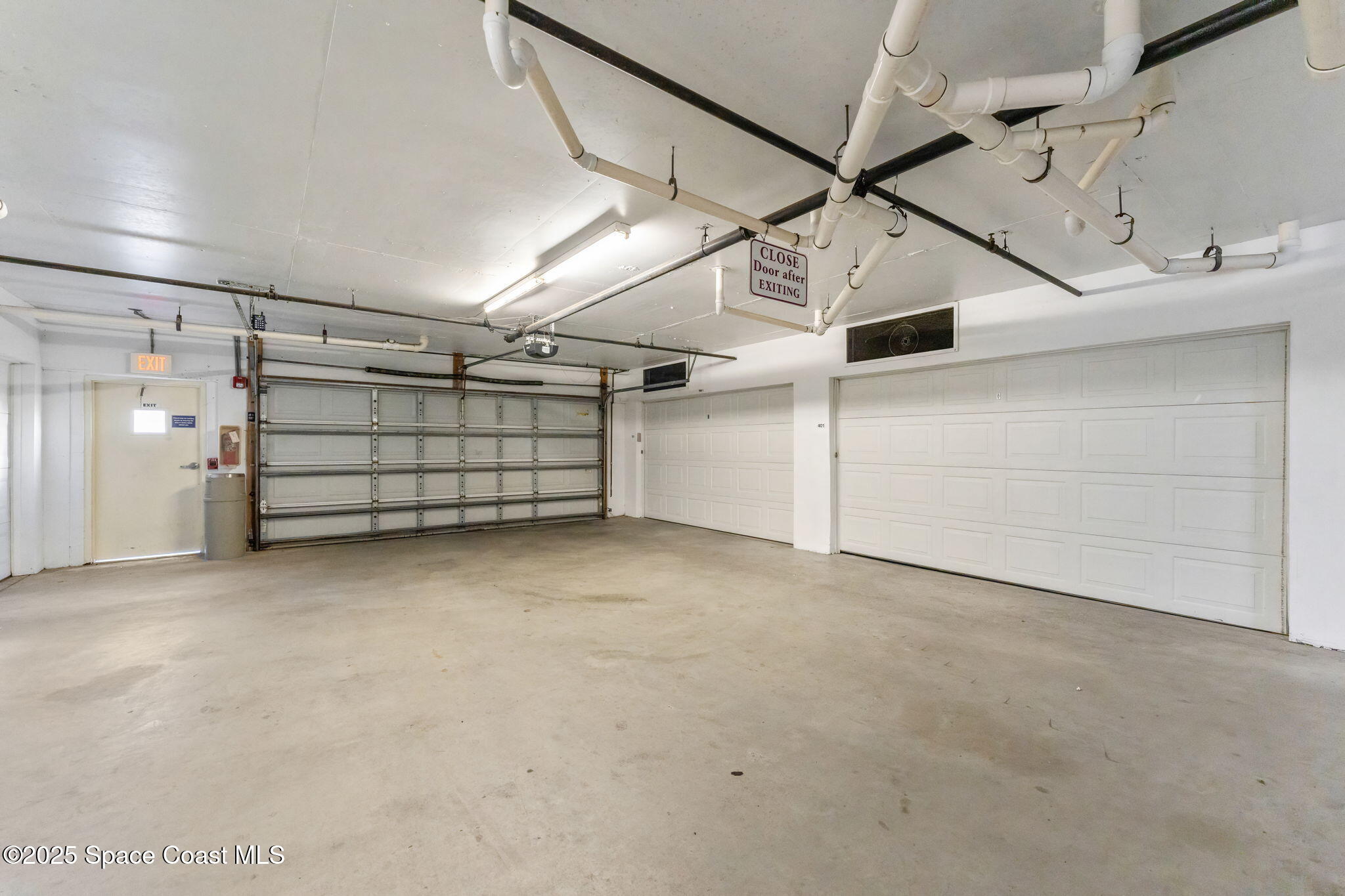 8931 Lake Drive, 401