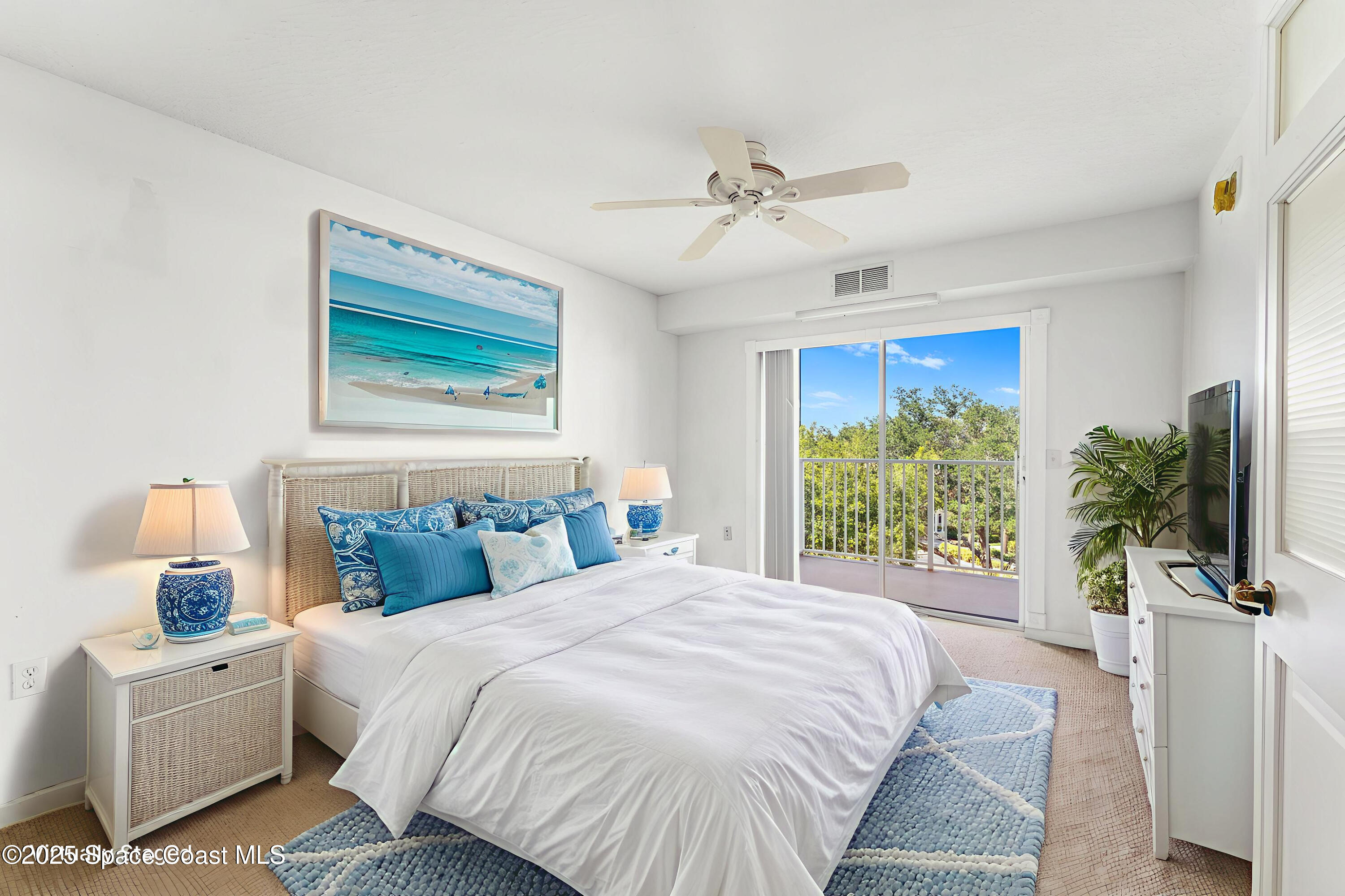 8931 Lake Drive, 401