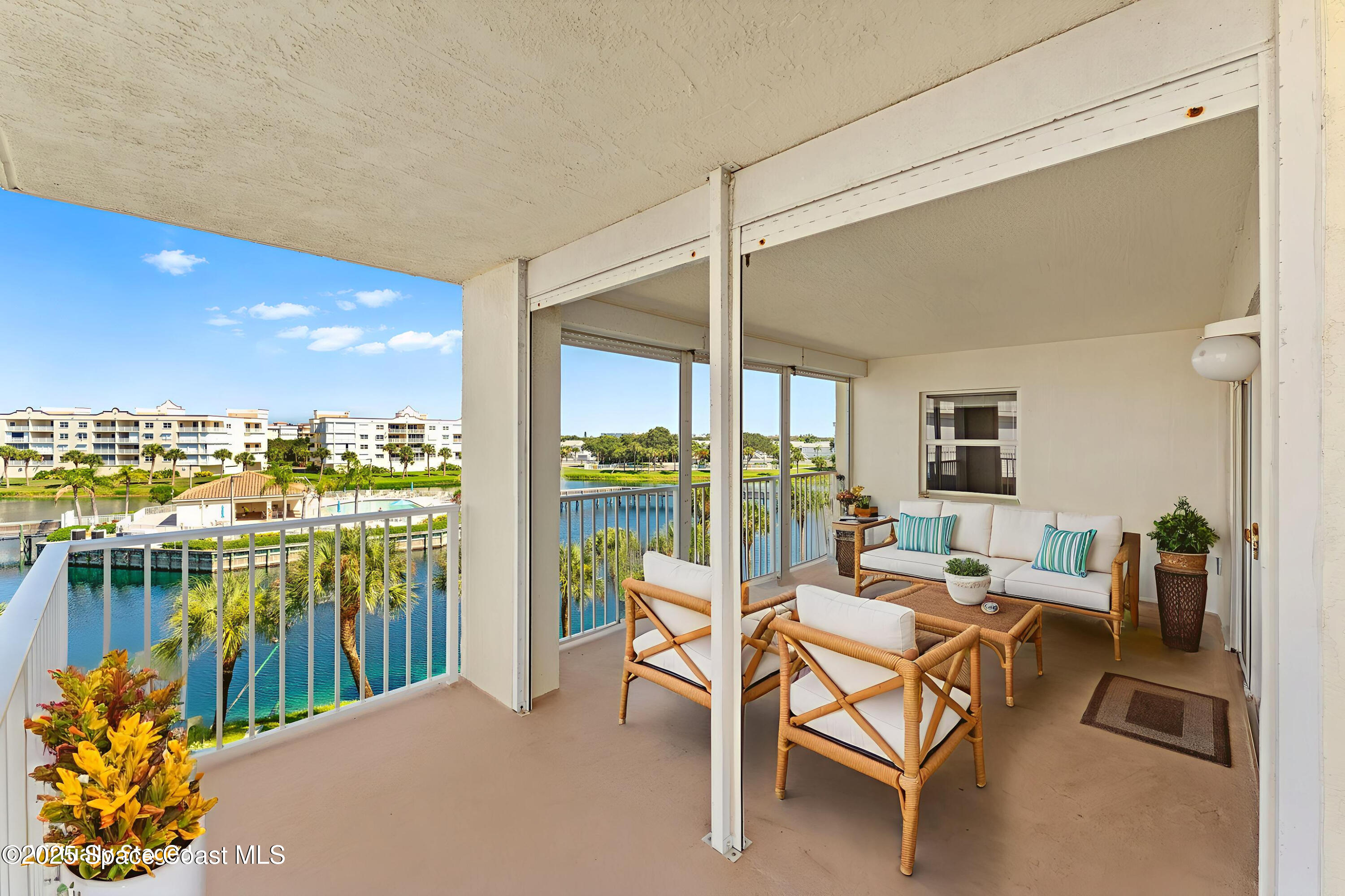 8931 Lake Drive, 401