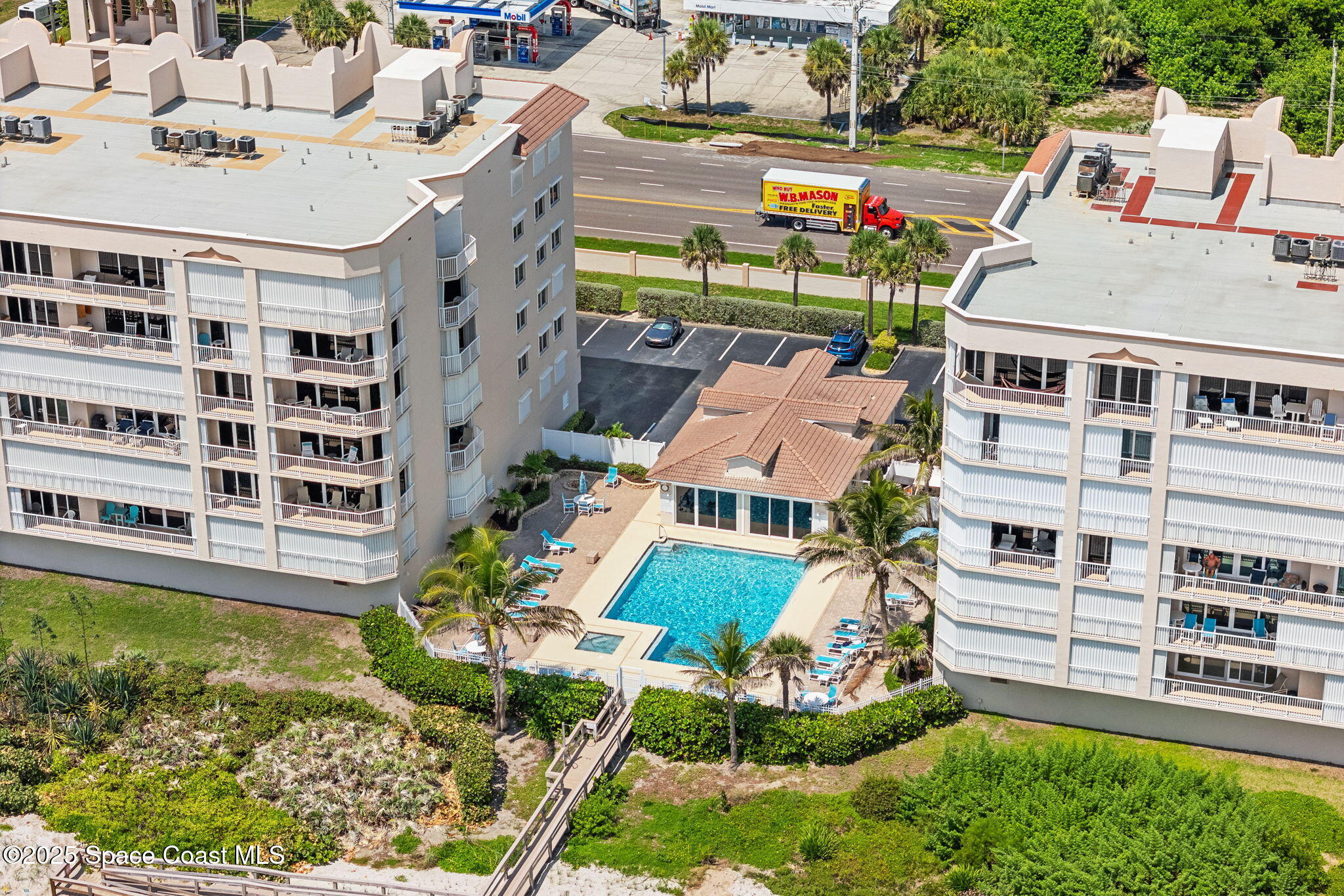 2075 Highway A1a, 2601b