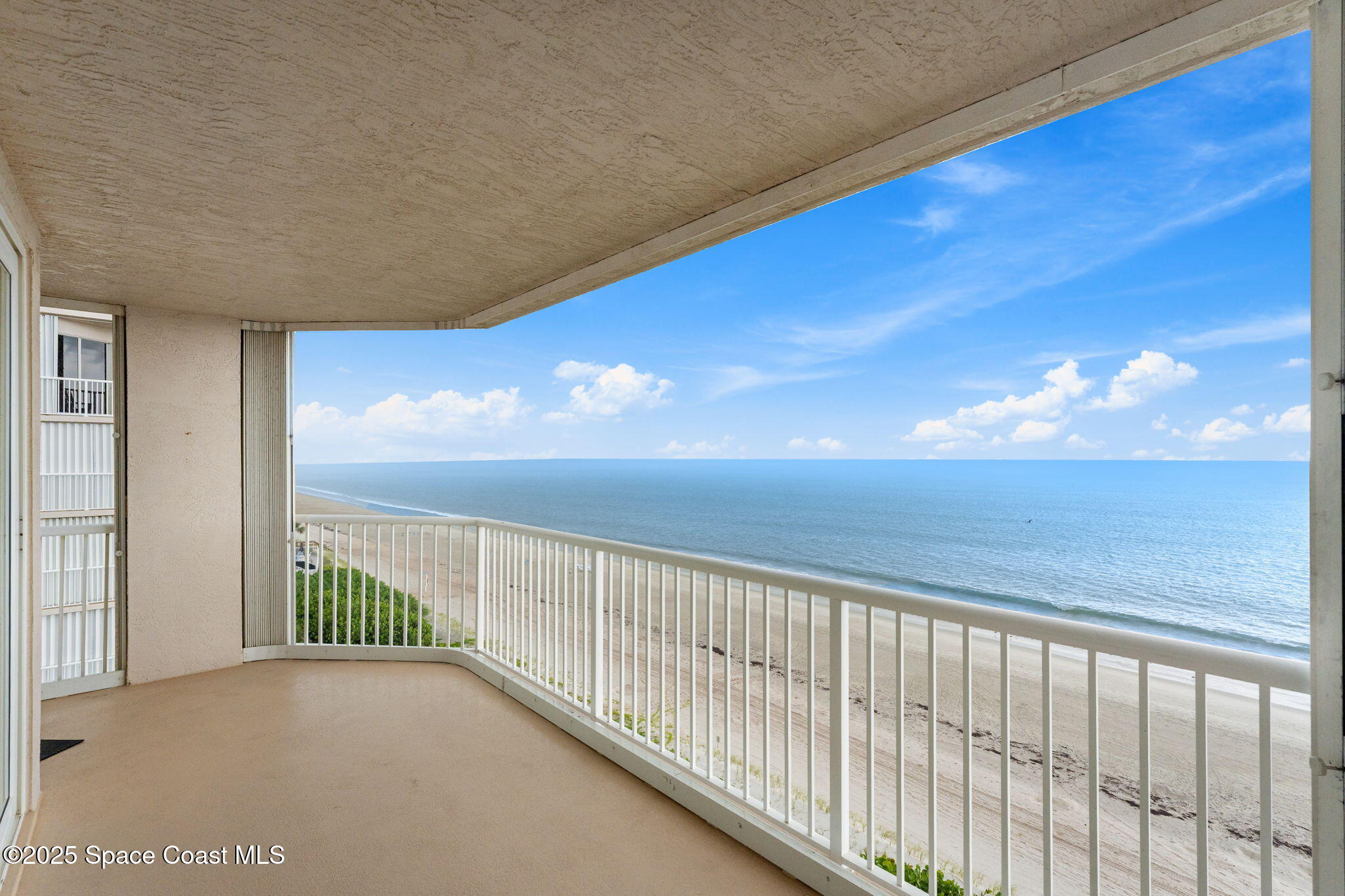 2075 Highway A1a, 2601b