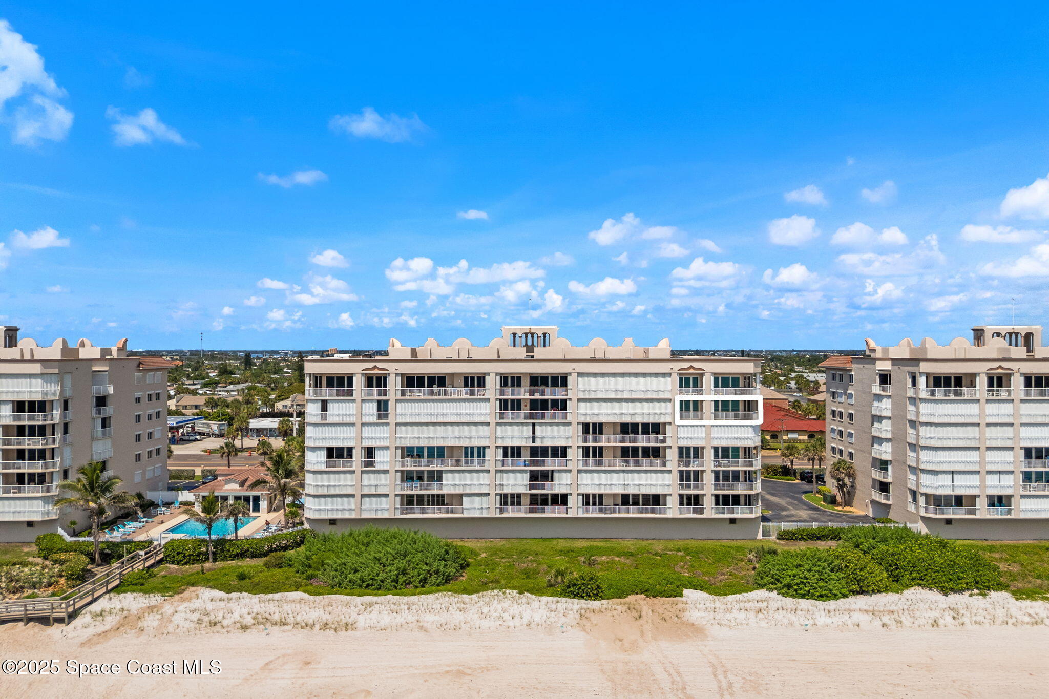 2075 Highway A1a, 2601b