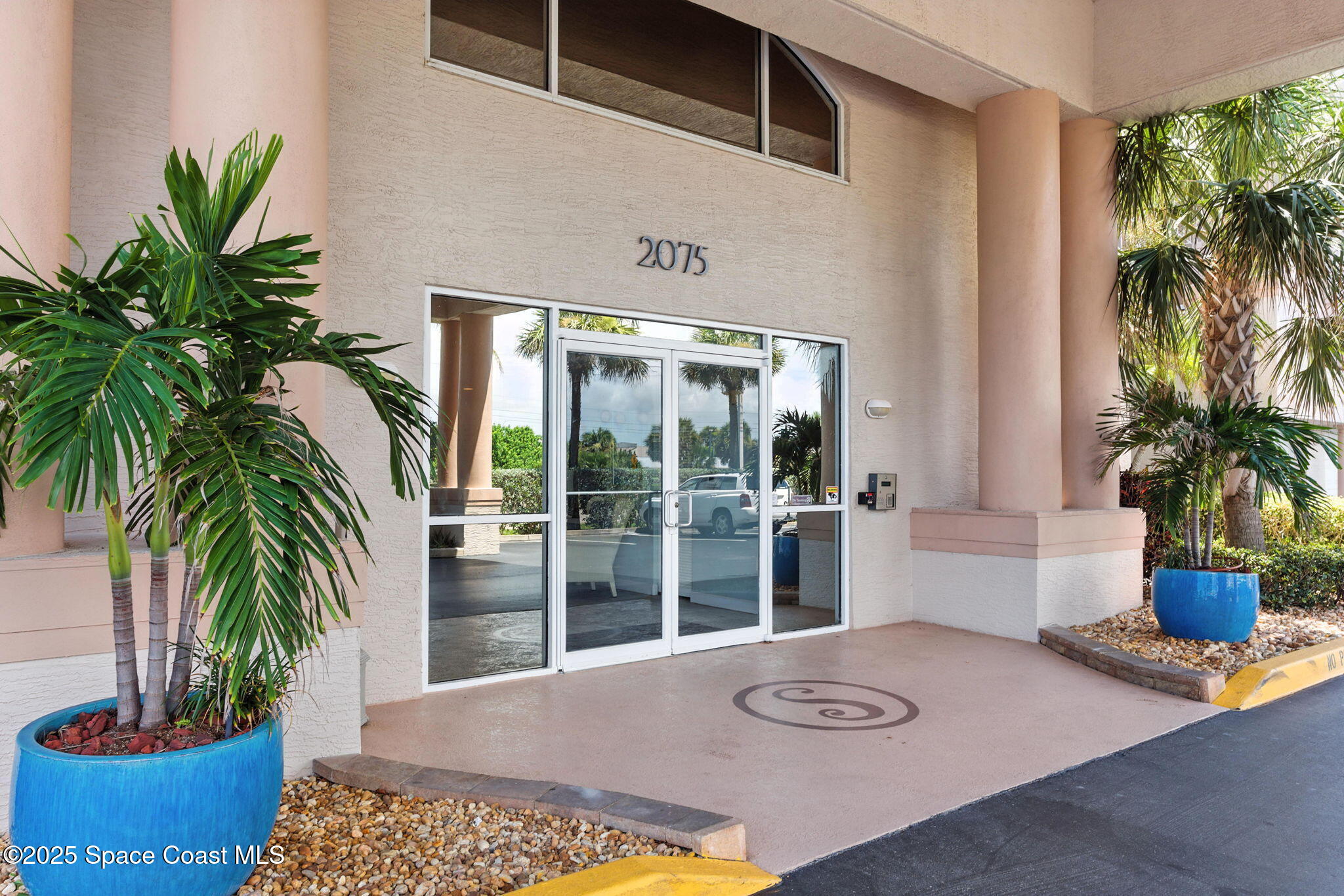 2075 Highway A1a, 2601b