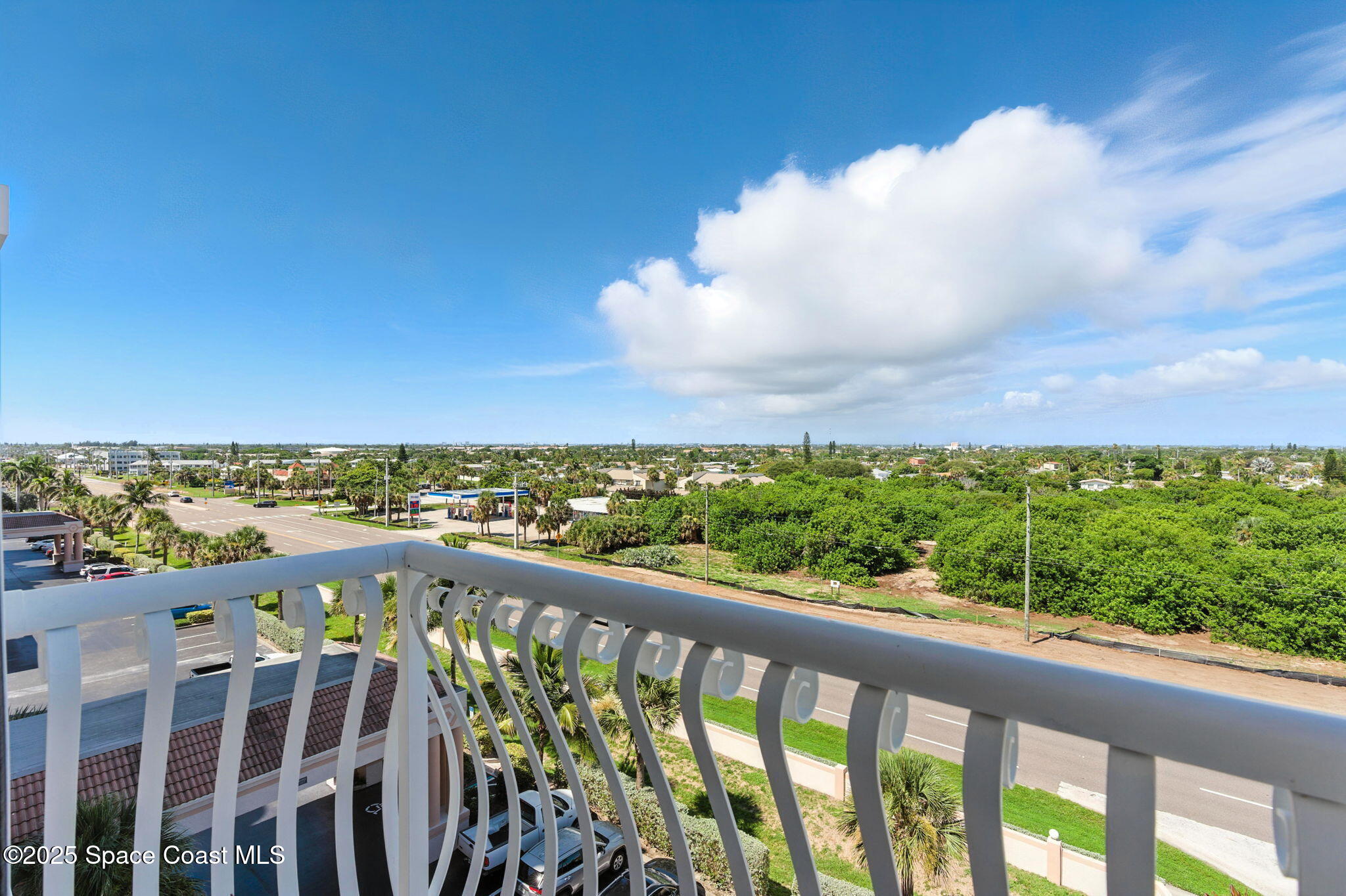 2075 Highway A1a, 2601b