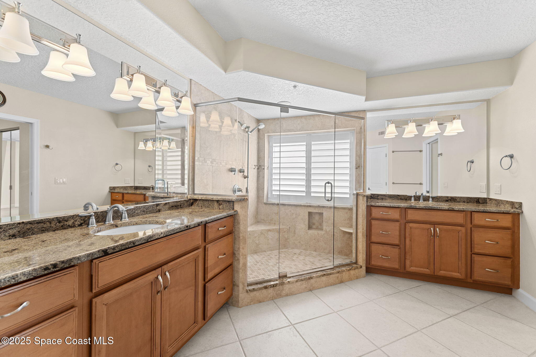 2075 Highway A1a, 2601b