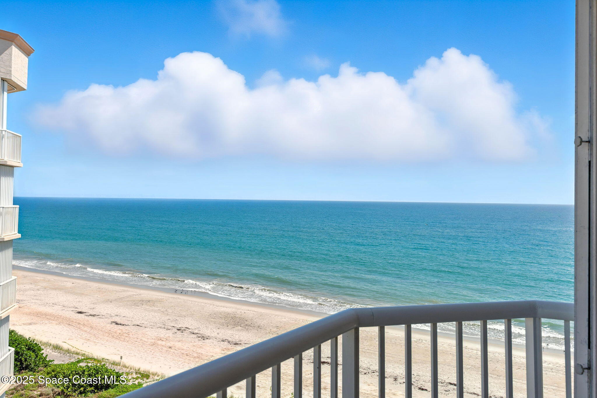 2075 Highway A1a, 2601b