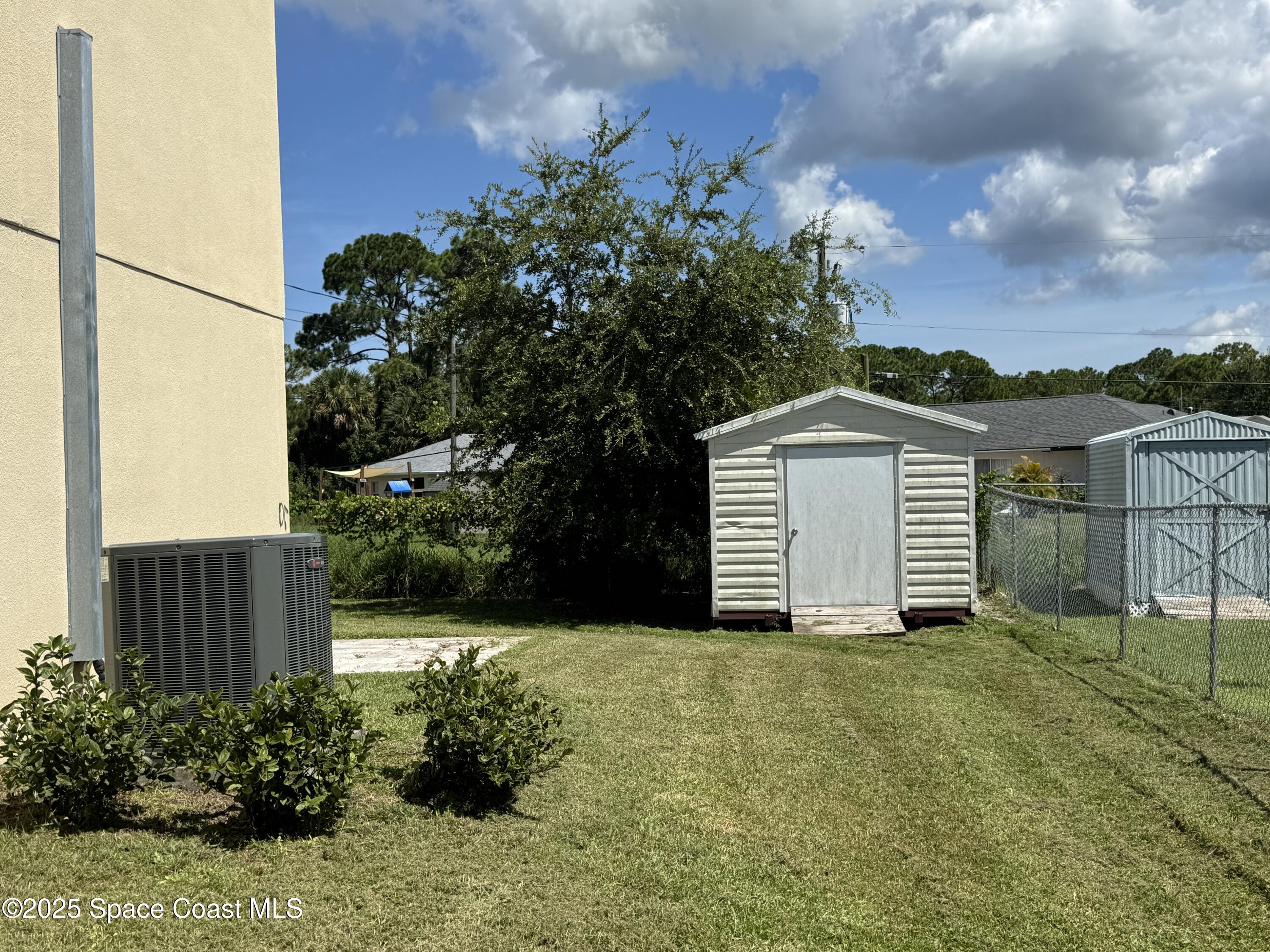 1334 Lotus Street SE