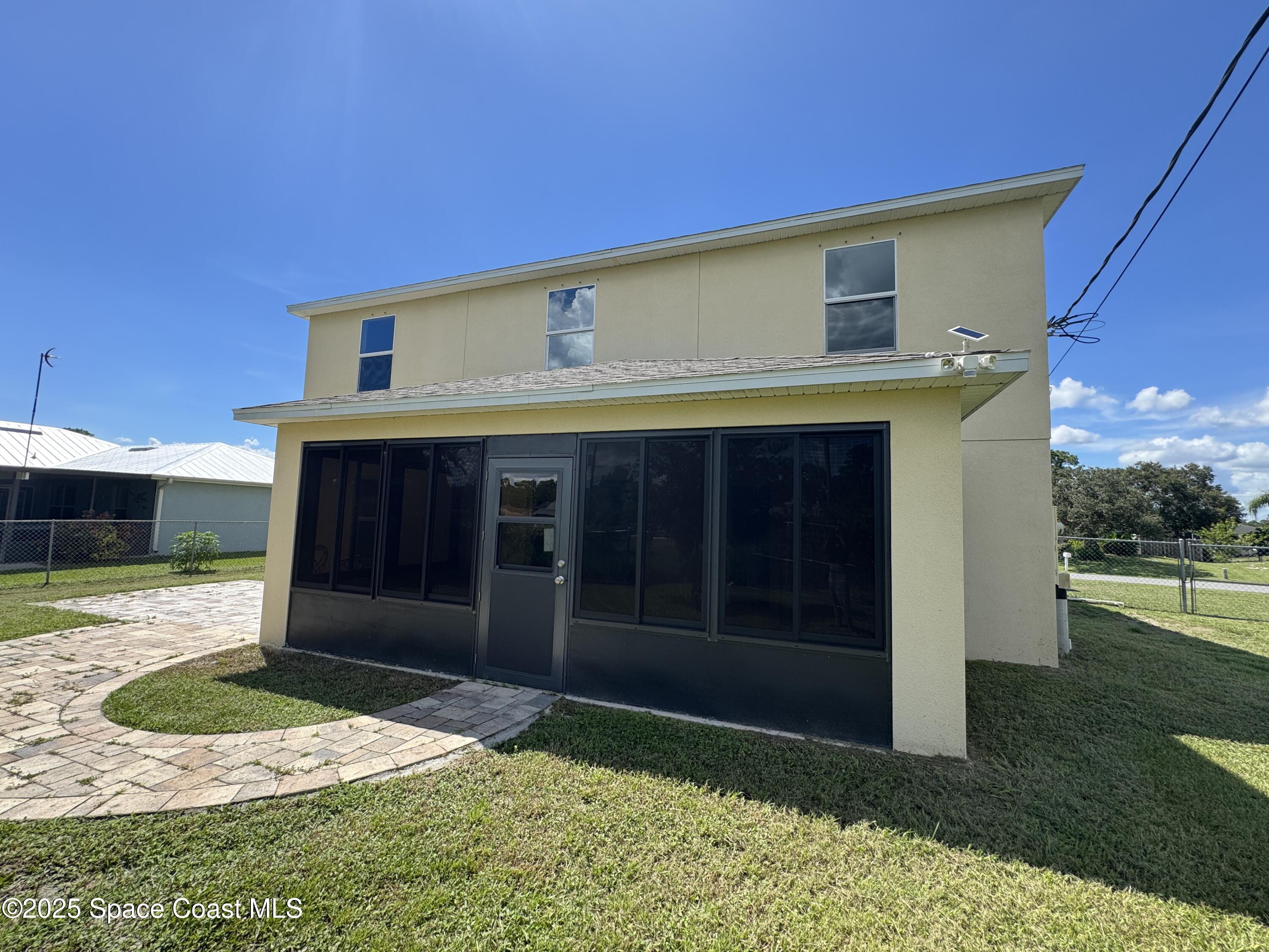 1334 Lotus Street SE