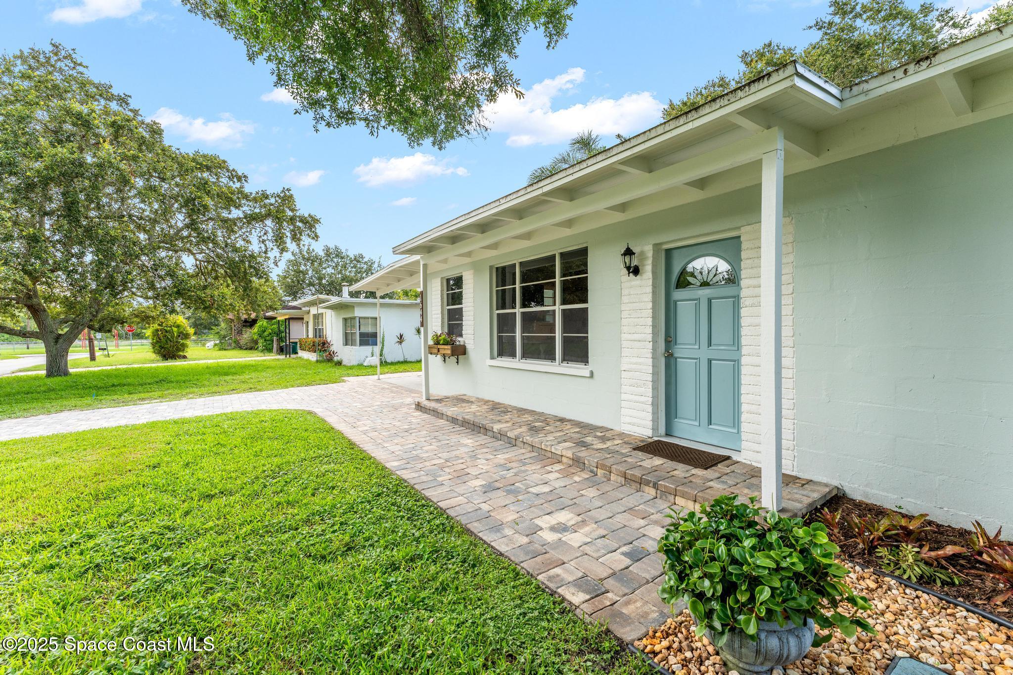 1644 Old Colonial Way
