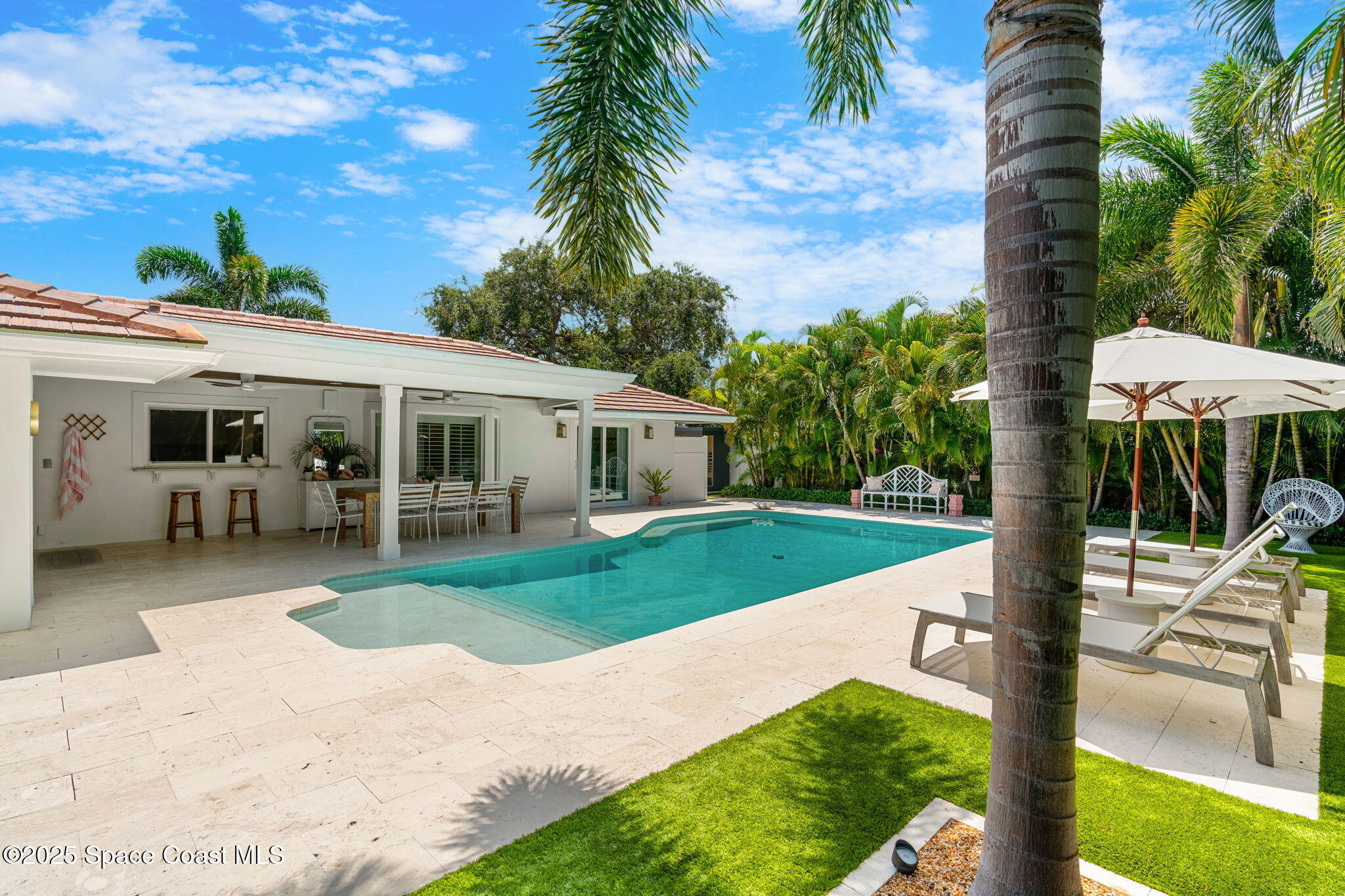 606 Hibiscus Trail