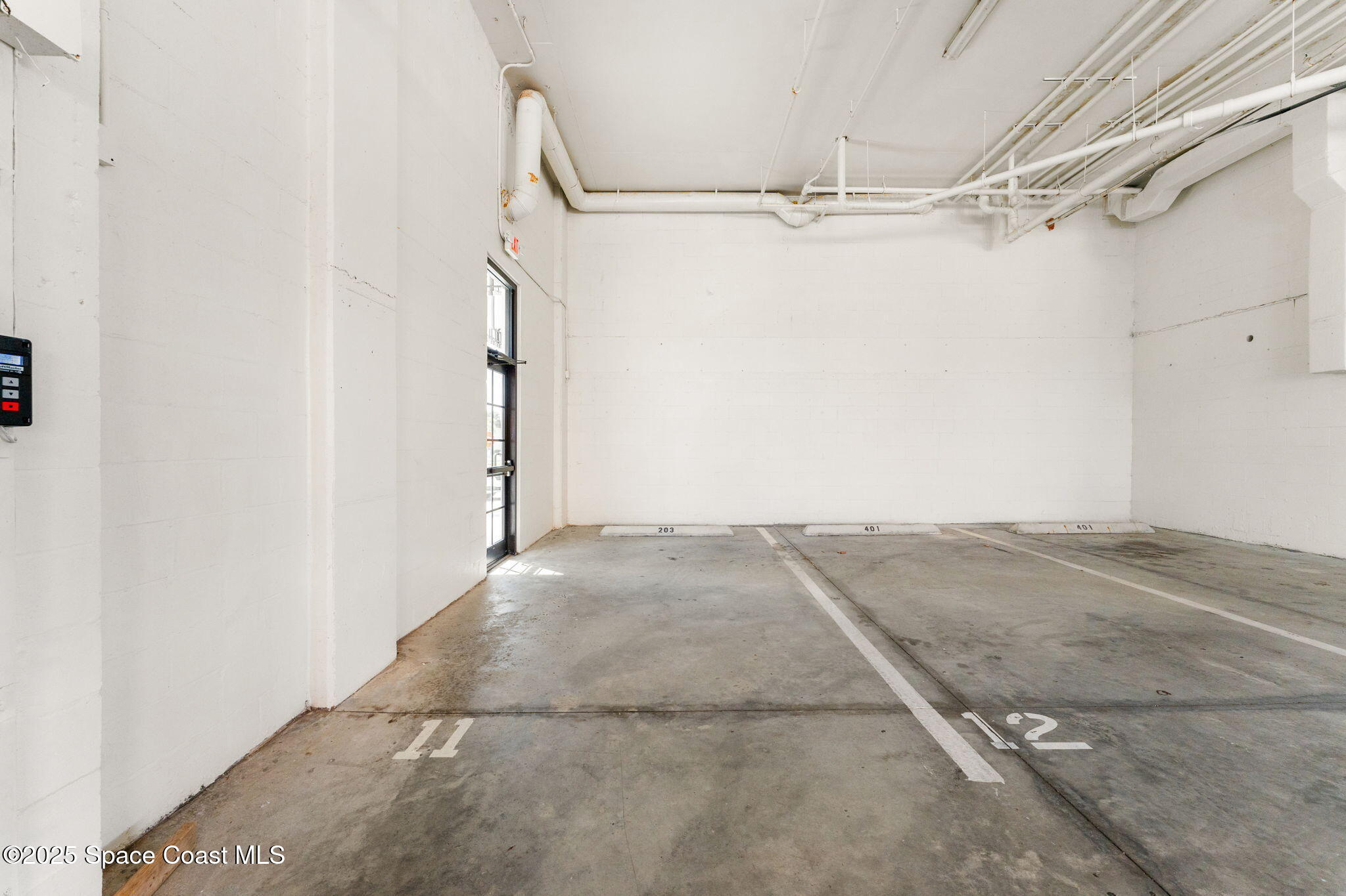 410 Hayes Avenue, 203