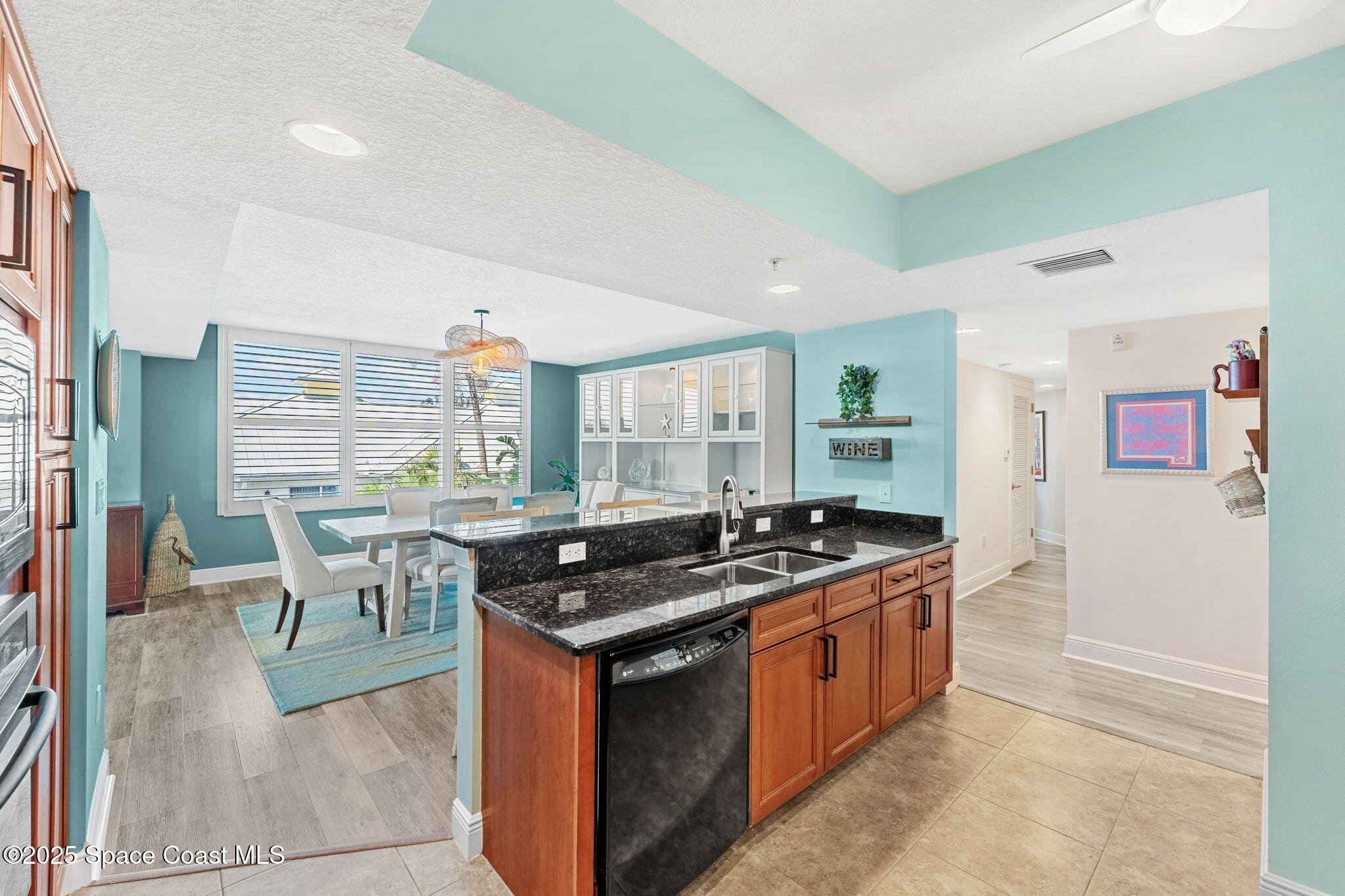 410 Hayes Avenue, 203