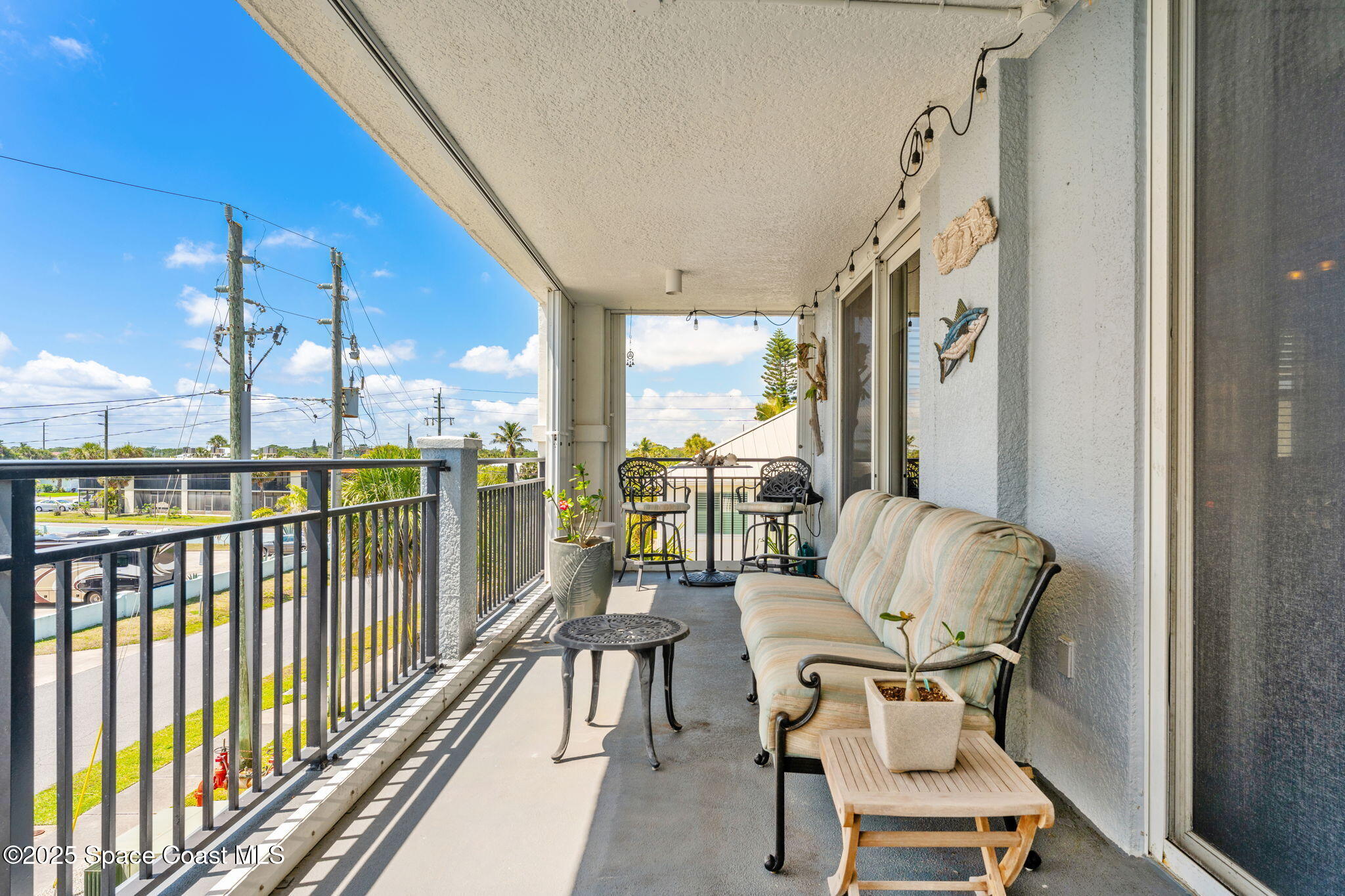410 Hayes Avenue, 203