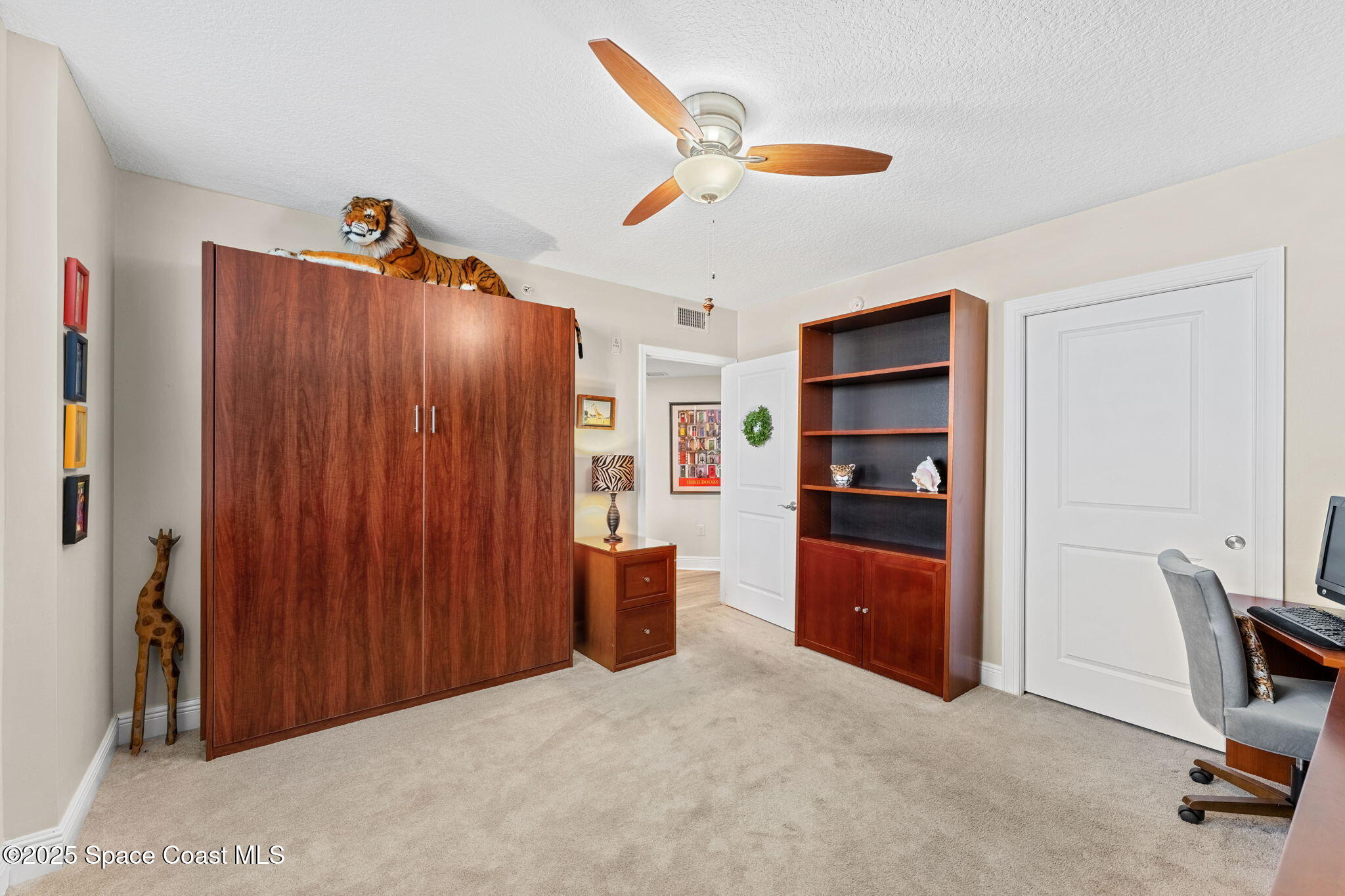 410 Hayes Avenue, 203