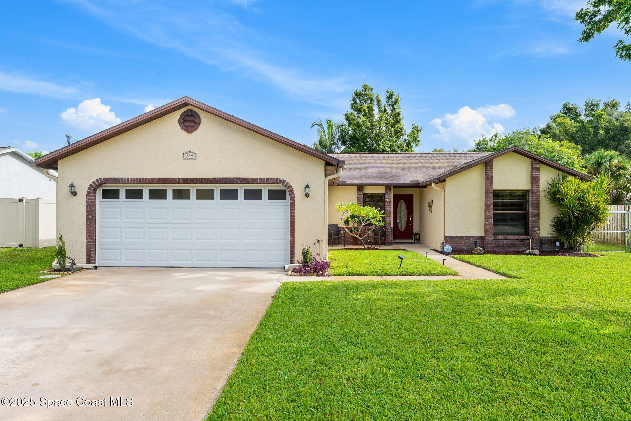 299 Cinnamon Lake Circle